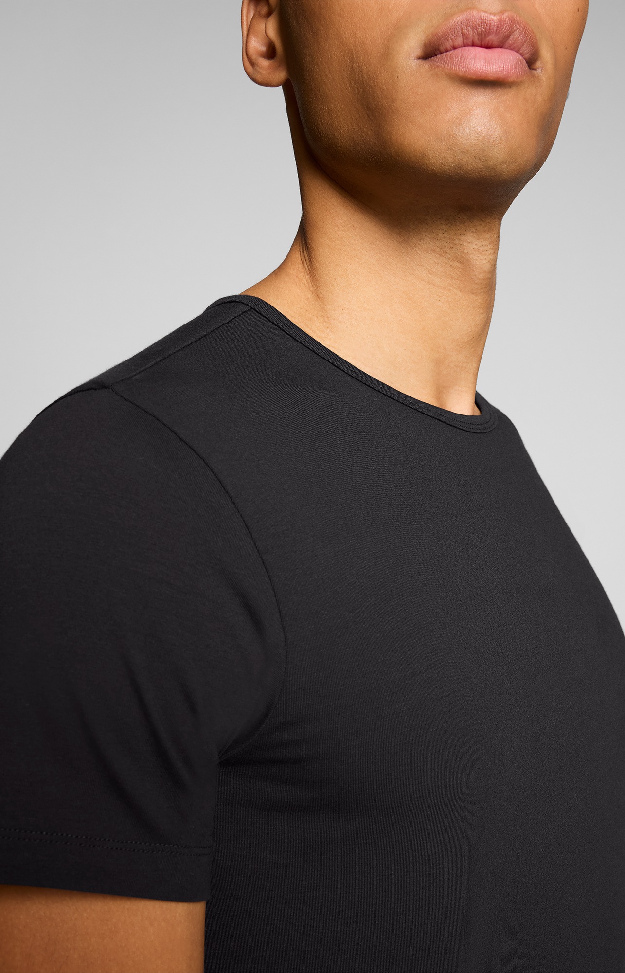 Levi's® T-Shirt »LEVIS MEN SOLID CREW« 2er Pack,  mit Rundhalsausschnitt