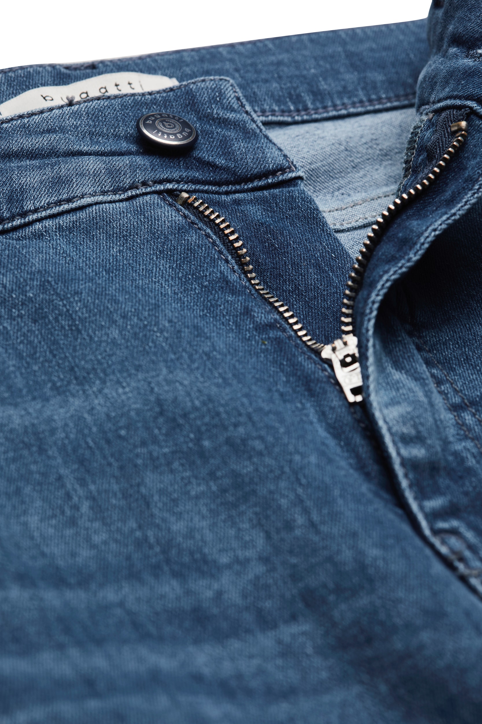 bugatti 5-Pocket-Jeans, mit geradem Beinverlauf