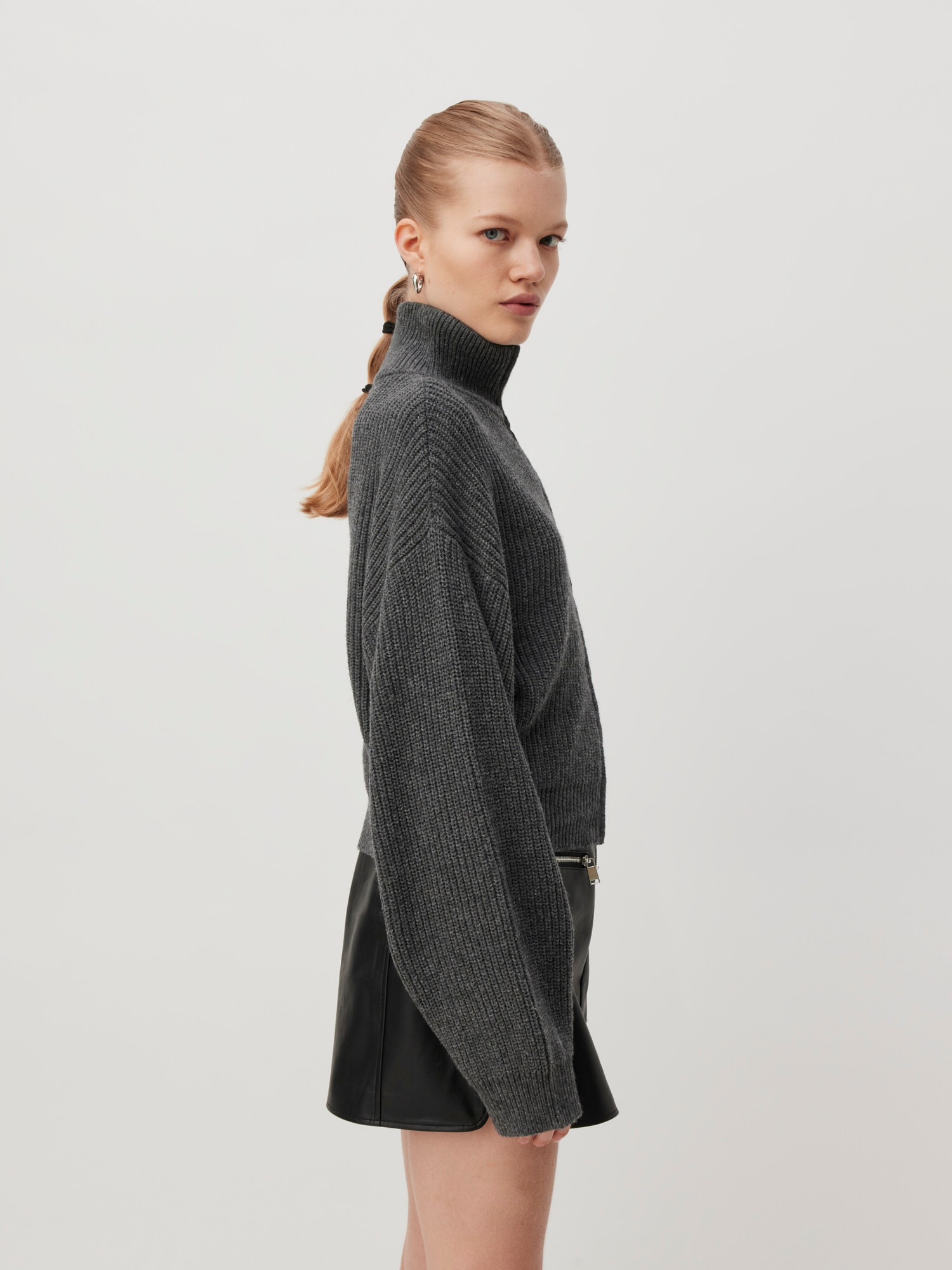 LeGer Strickjacke »Cindy, LeGer by Lena Gercke«, Regular fit mit Rundhalsausschnitt