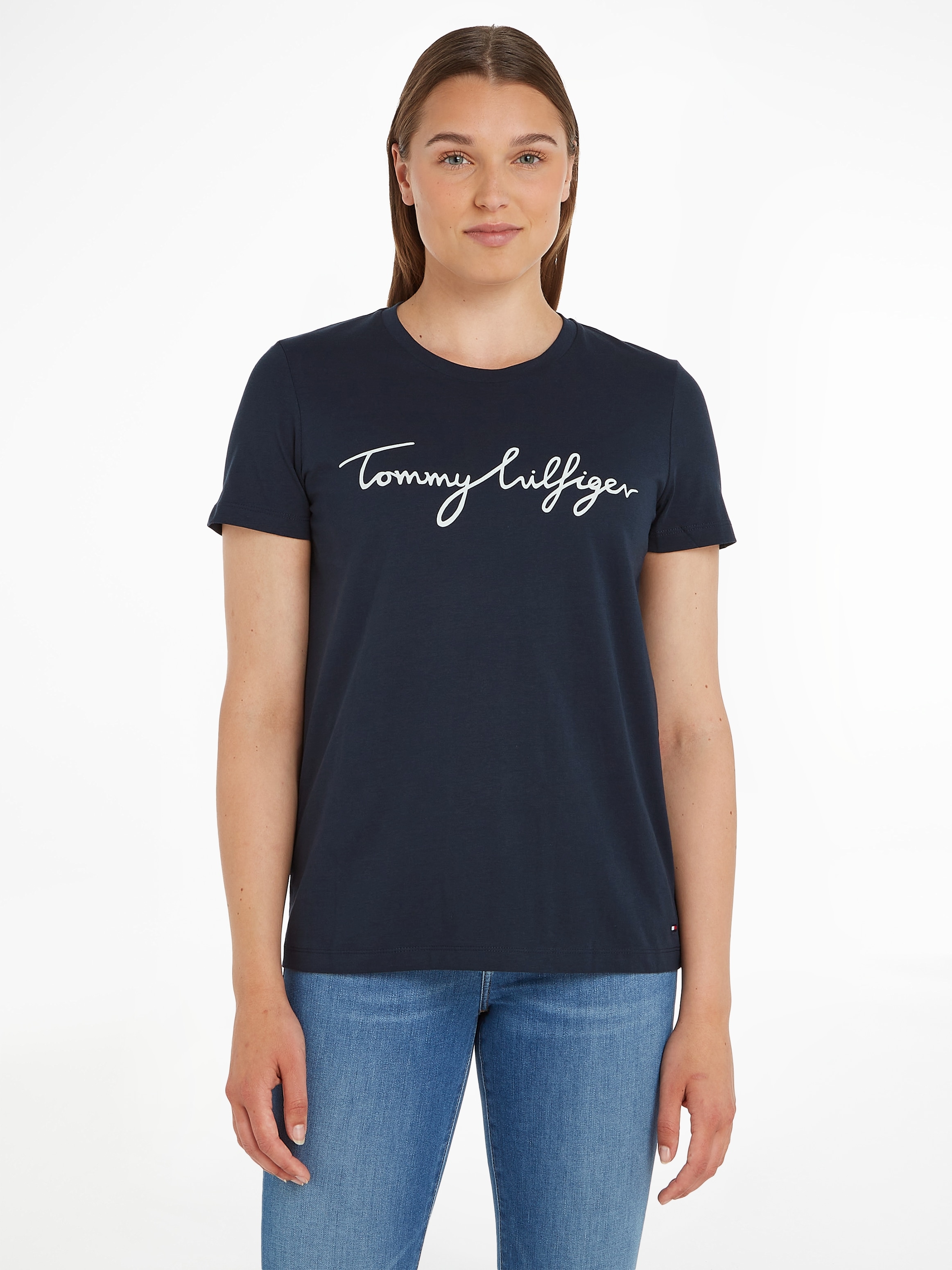 Tommy Hilfiger T-Shirt »HERITAGE CREW NECK GRAPHIC TEE«, mit Tommy Hilfiger Script Logo-Schriftzug & Logo-Flag am Saum