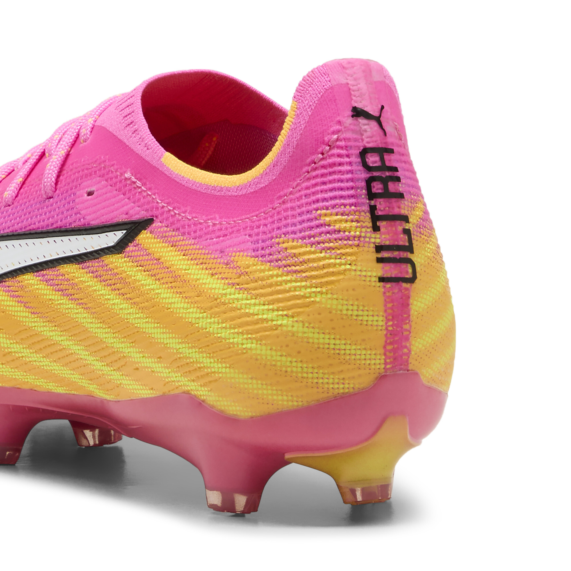 PUMA Fußballschuh »ULTRA 6 PRO FGAG«  mit Nockenprofil für Rasen- und Kunstrasenplätze, aus Synthetik