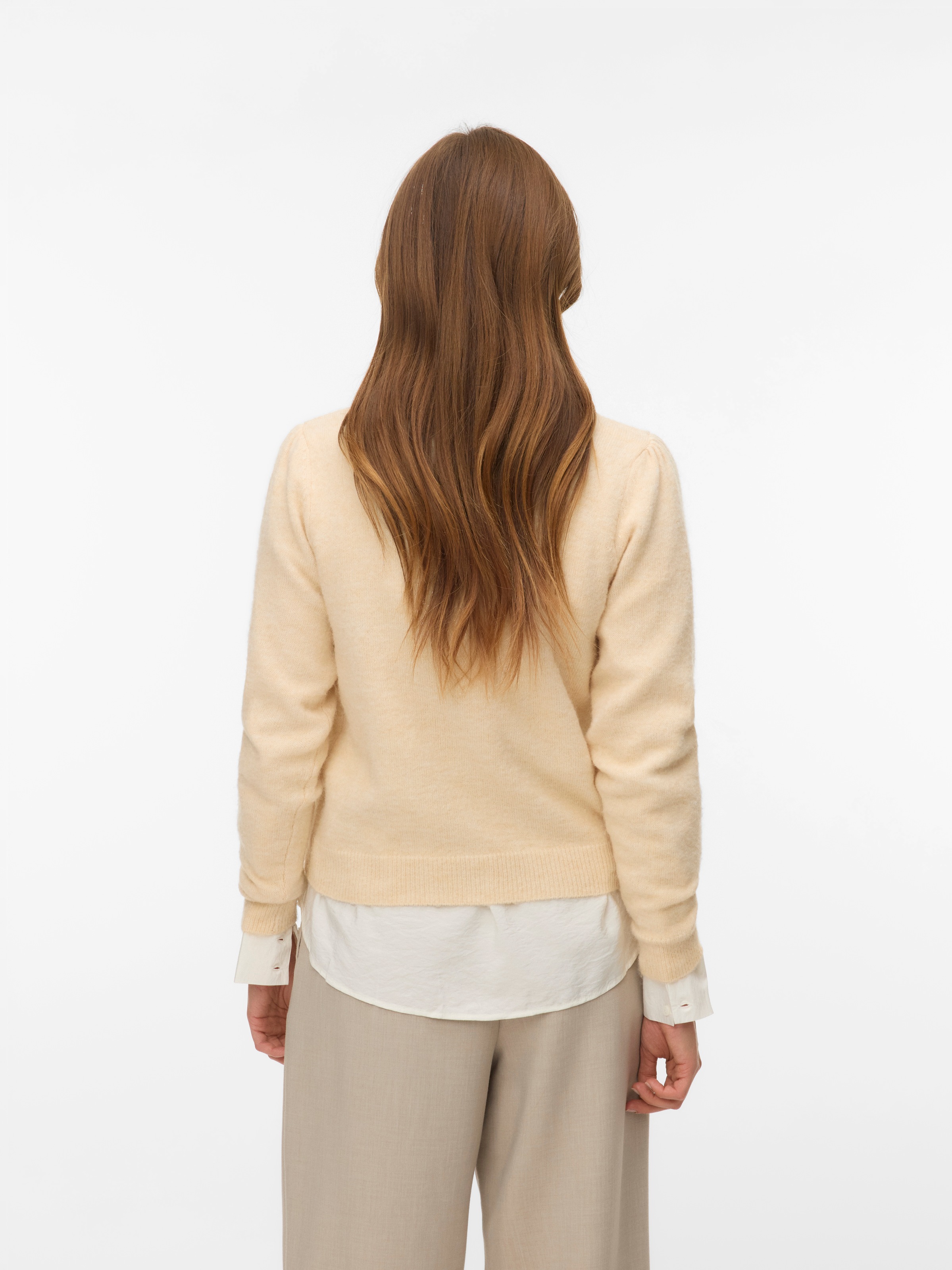 Vero Moda Strickjacke »VMFIORELLA EMB LS O-NECK SHORT CARD BOO« mit Blumenstickerei