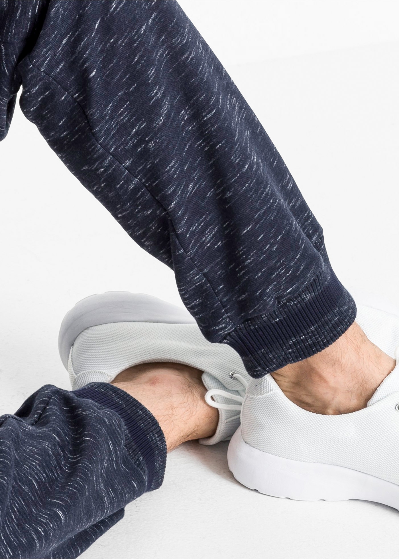 bonprix Jogginghose  aus Baumwolle und Polyester, Regular Fit