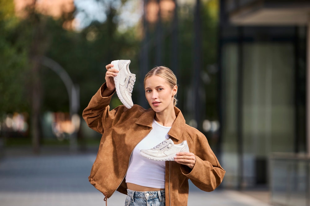Rieker Sneaker  Halbschuh, Schnürschuh, Freizeitsneaker mit floralem Muster