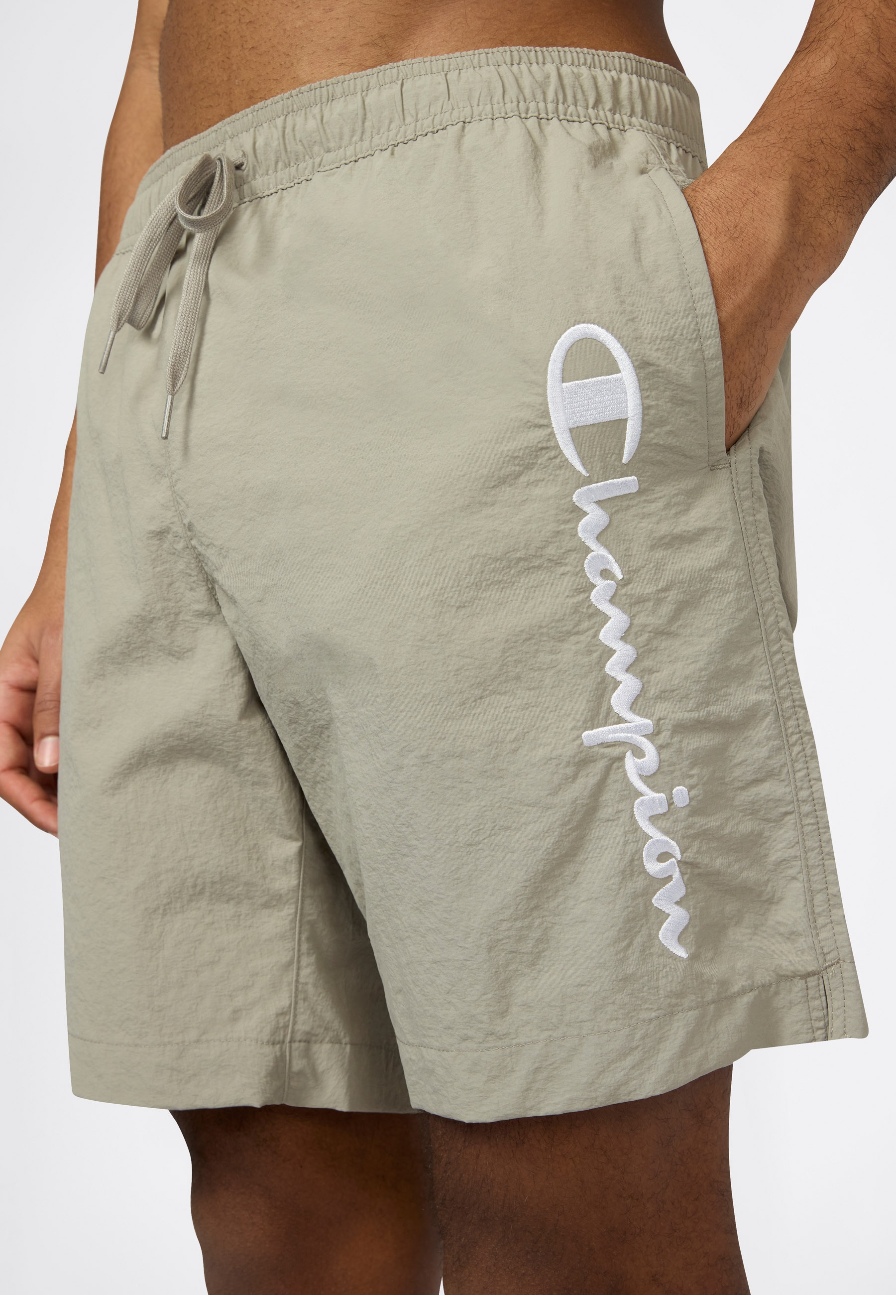 Champion Badeshorts »Beachshort Standard Fit« mit Logostickerei, unifarben, pflegeleicht, schnell trocknend