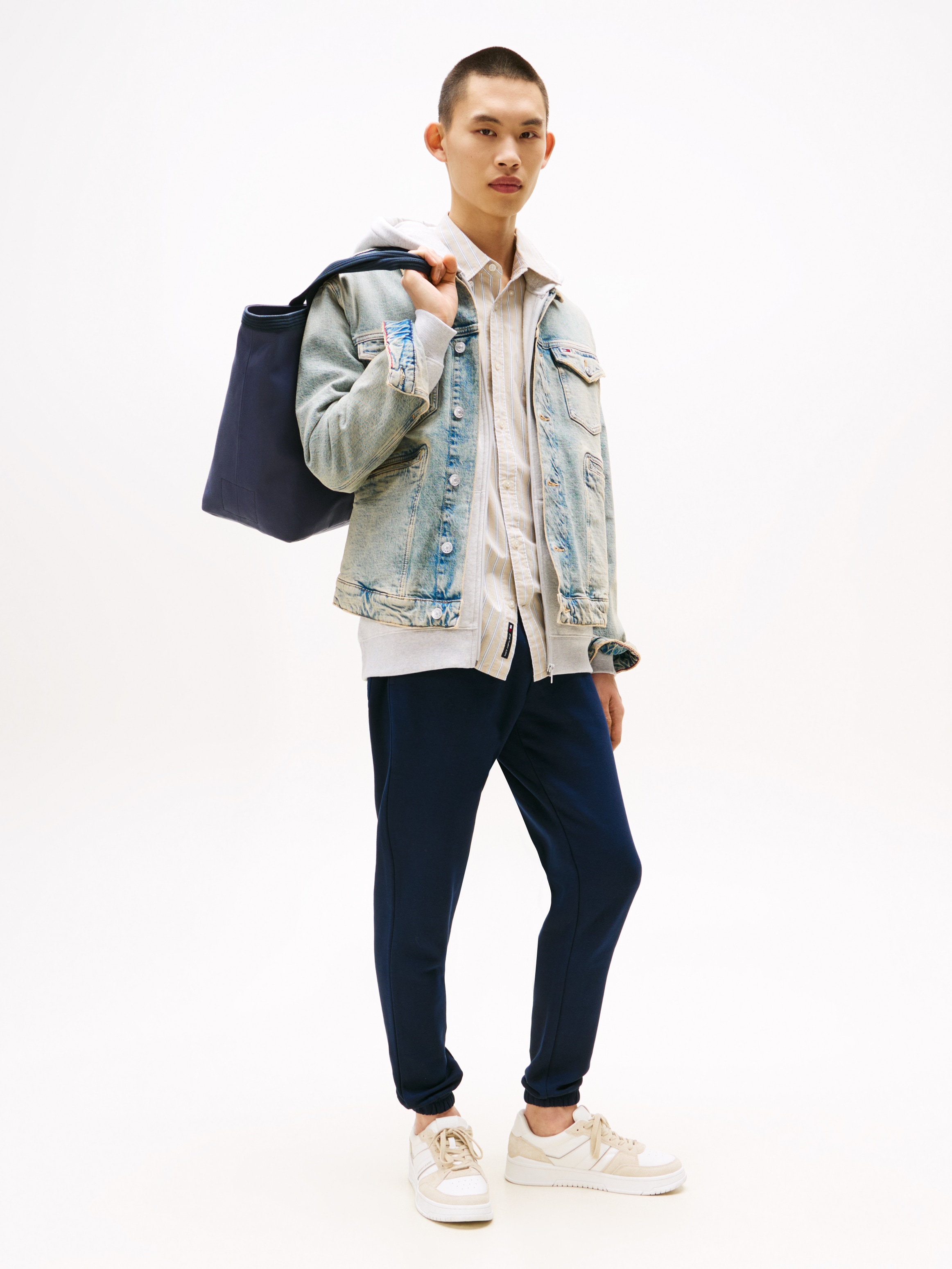 Tommy Jeans Sweathose »TJM SLIM S FLAG SWEATPANT«, Mit Kordelzug