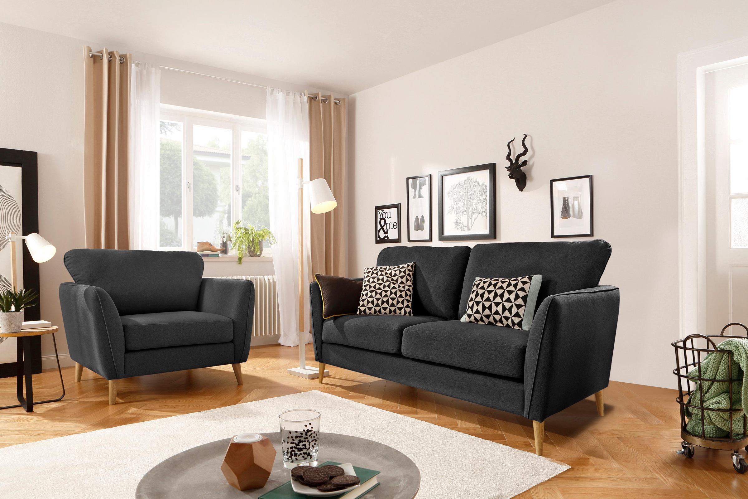 Home affaire 2-Sitzer »MARSEILLE Kompaktsofa 170 cm, Cord, Flachgewebe, Struktur, Webstoff«, Massivholzbeine Eiche, Landhausstil, Wellenunterfederung
