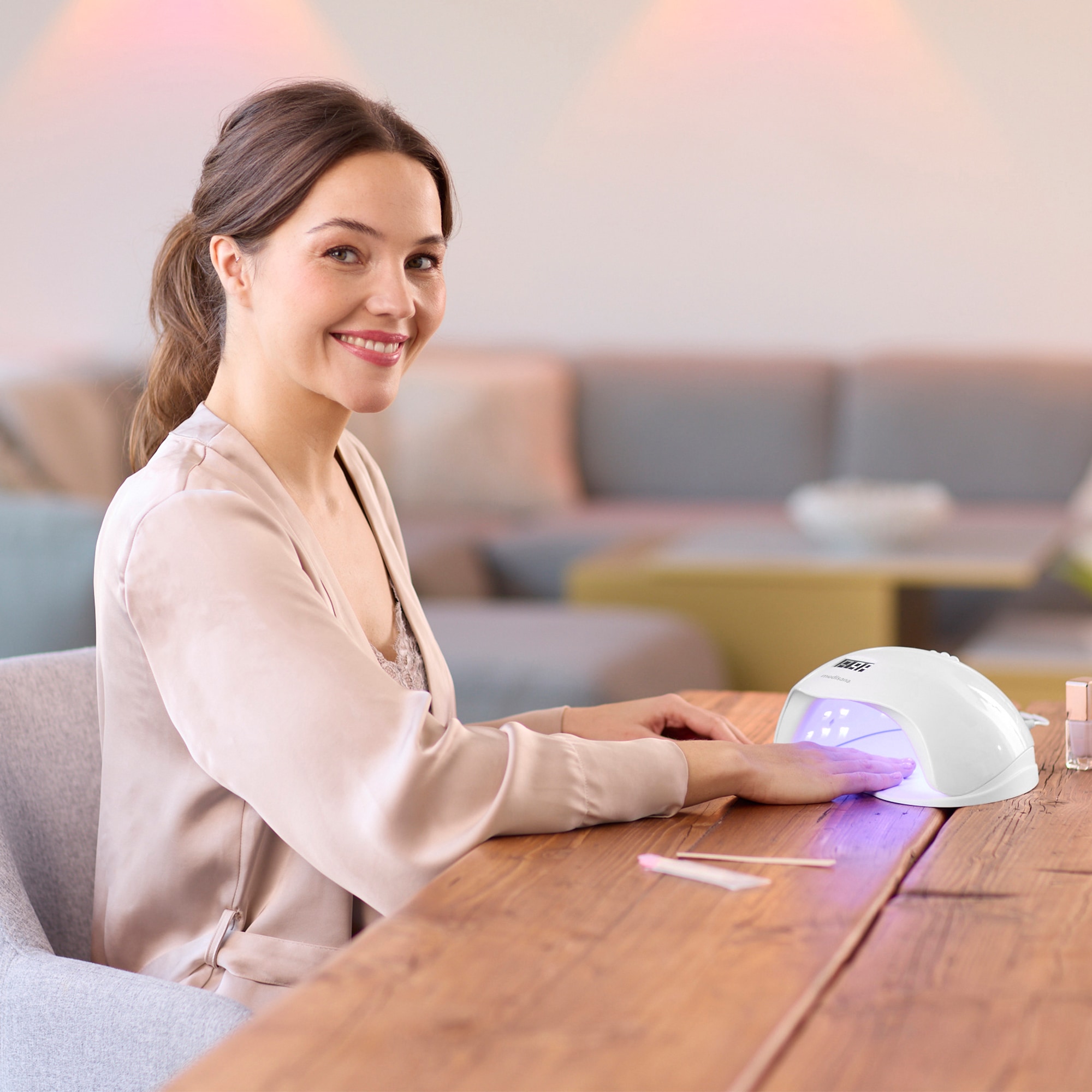 Medisana Lichthärtungsgerät »ND 880« für UV- und LED-Gel-Lacke, Timer 10s/30s/60s/99s, abnehmbare Basis
