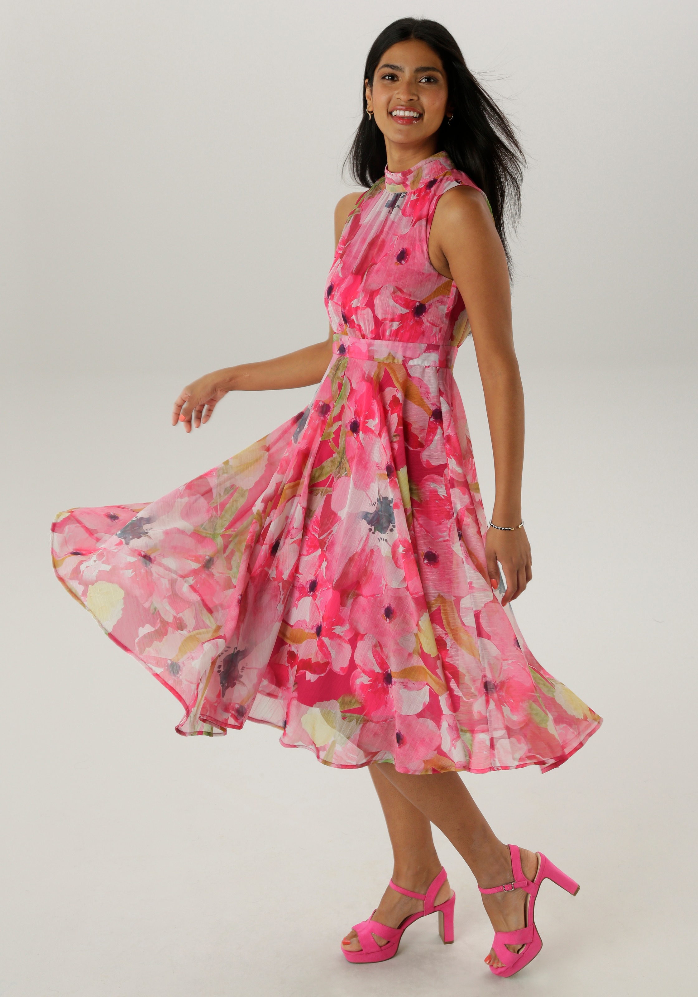 Aniston SELECTED Chiffonkleid, mit traumhafter, floraler Musterung - NEUE KOLLEKTION