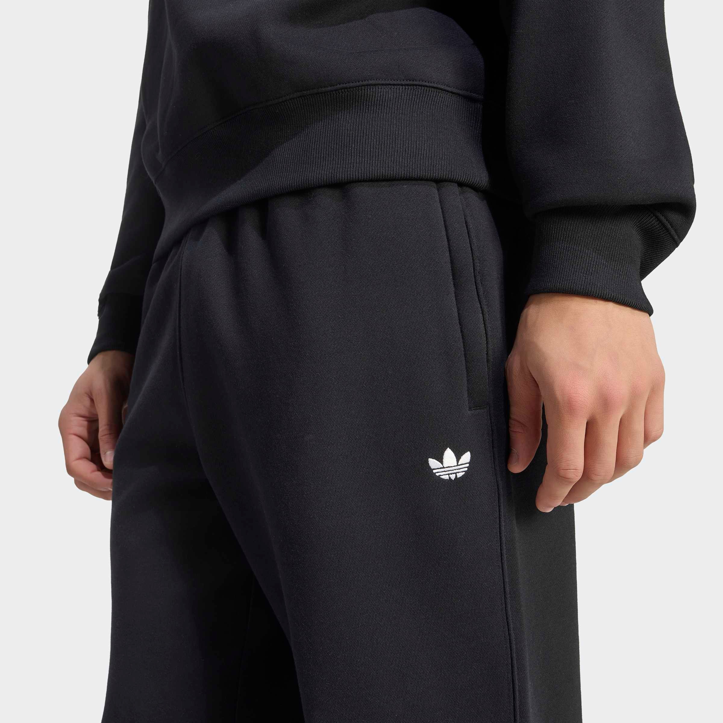 adidas Originals Sporthose »TREFOIL ESSENTIALS, REGULÄR GESCHNITTEN, FLEECE«