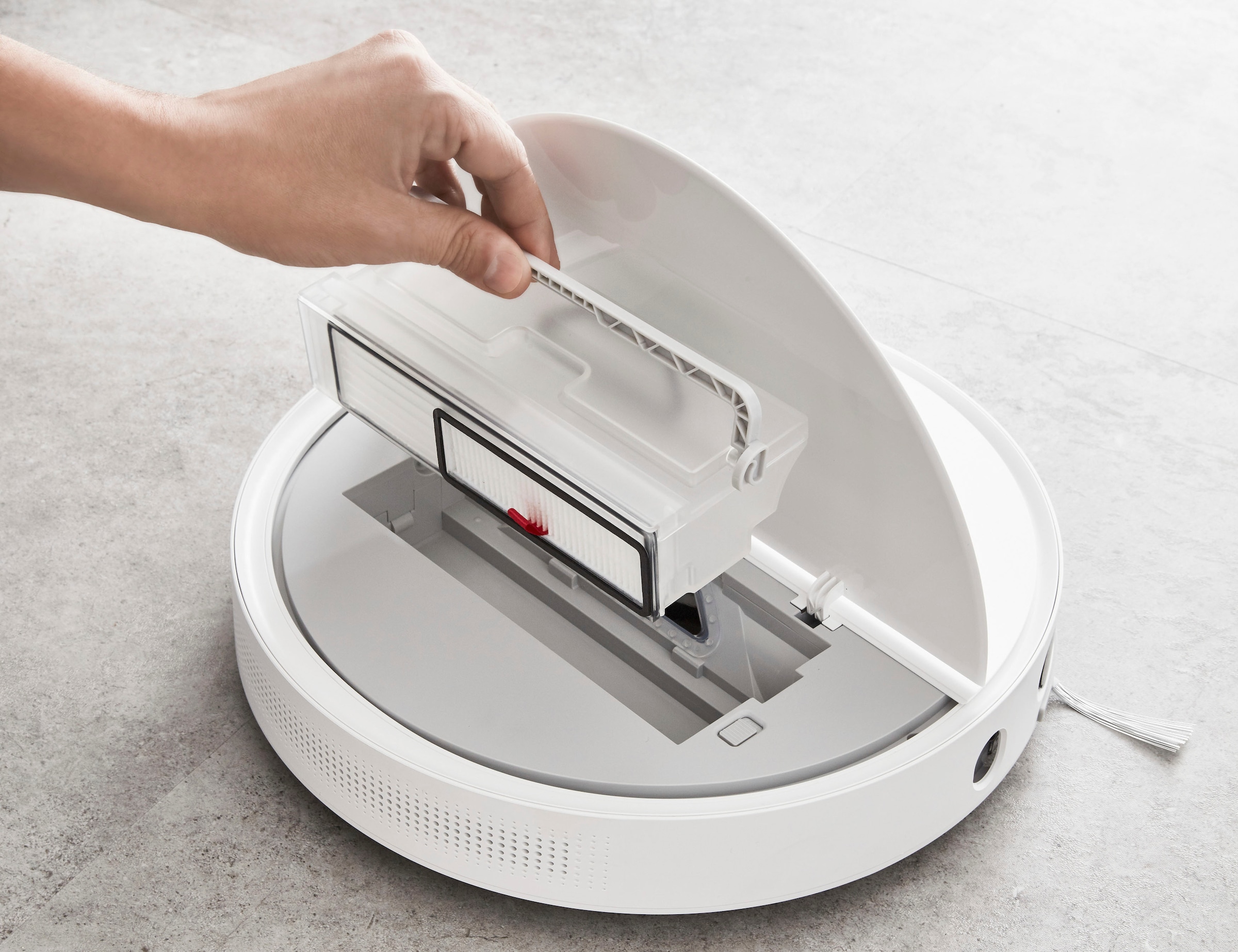 Rowenta Nass-Trocken-Saugroboter »X-Plorer Serie 60, nur 6cm hoch, zentrale Bürste, 2 in 1 Reinigung,«, Steuerung per App, Sprachsteuerung, Saugen & Wischen auf 90m², RR7447