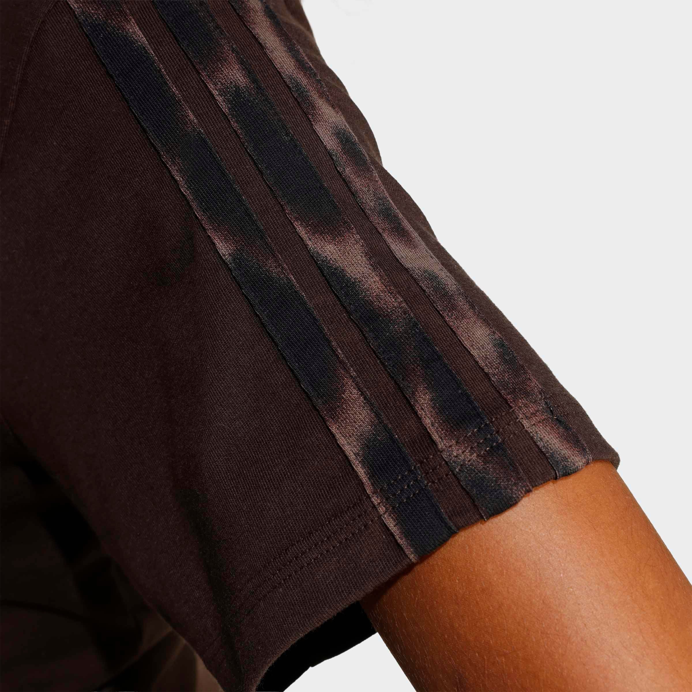adidas Sportswear T-Shirt »SEASONAL ESSENTIALS LEOPARDENPRINT MIT 3-STREIFEN«