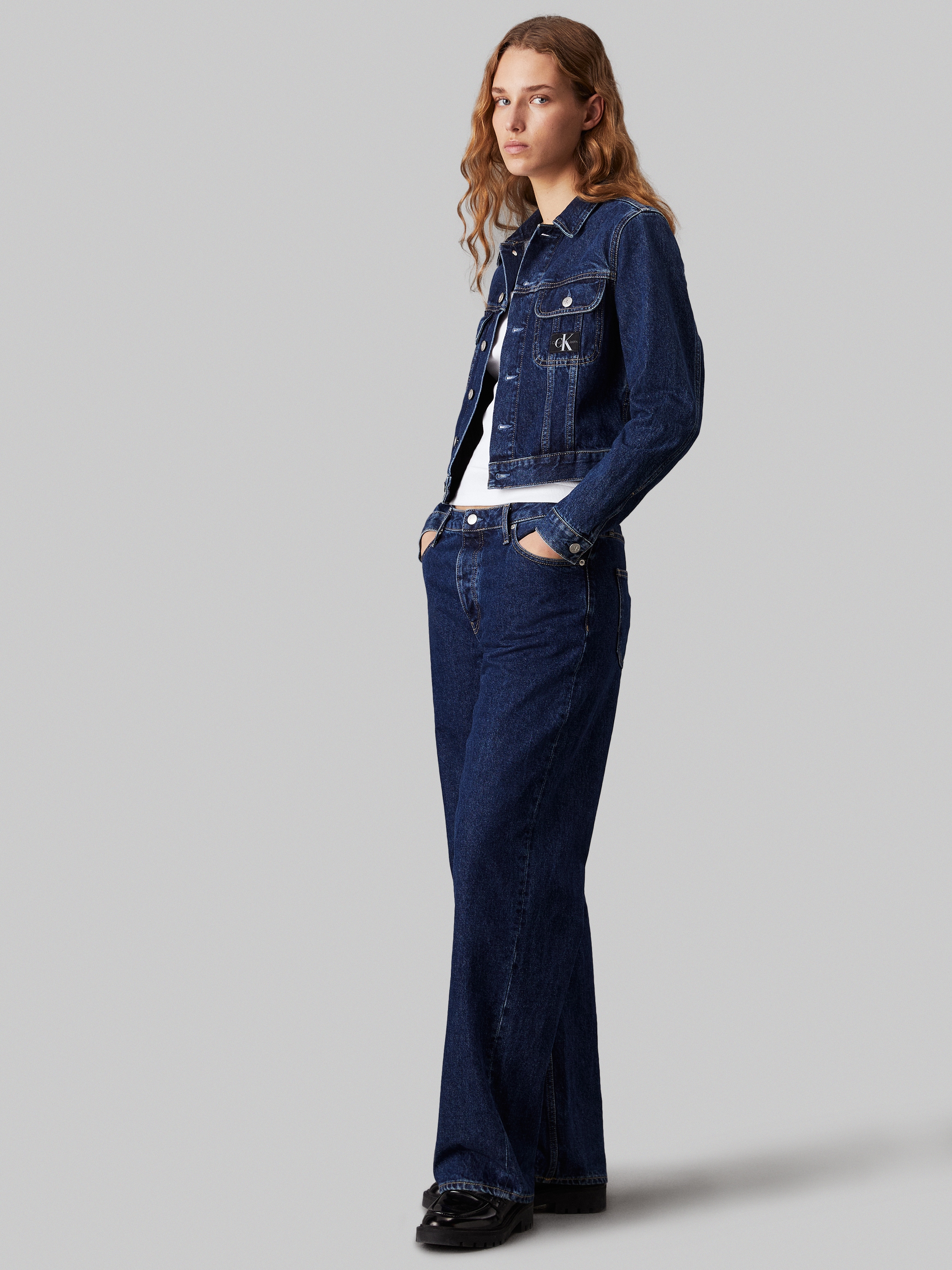 Calvin Klein Jeans Jeansjacke »CROPPED 90'S DENIM JACKET«, mit Logopatch
