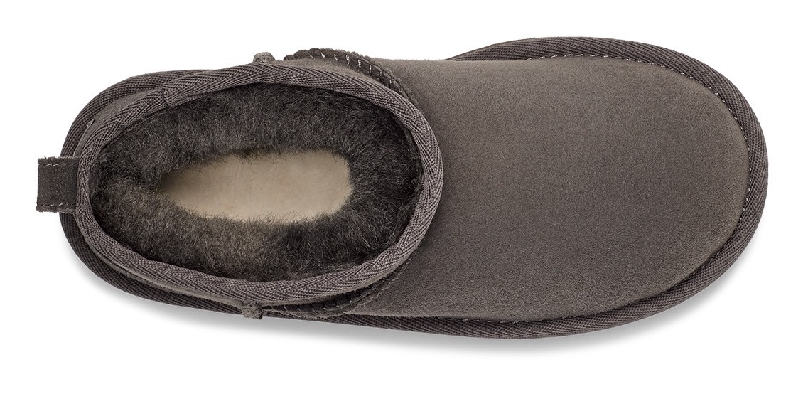 UGG Winterboots »Classic Ultra Mini«, Schlupfstiefel, Winterstiefel, Boots mit Lammfellfutter