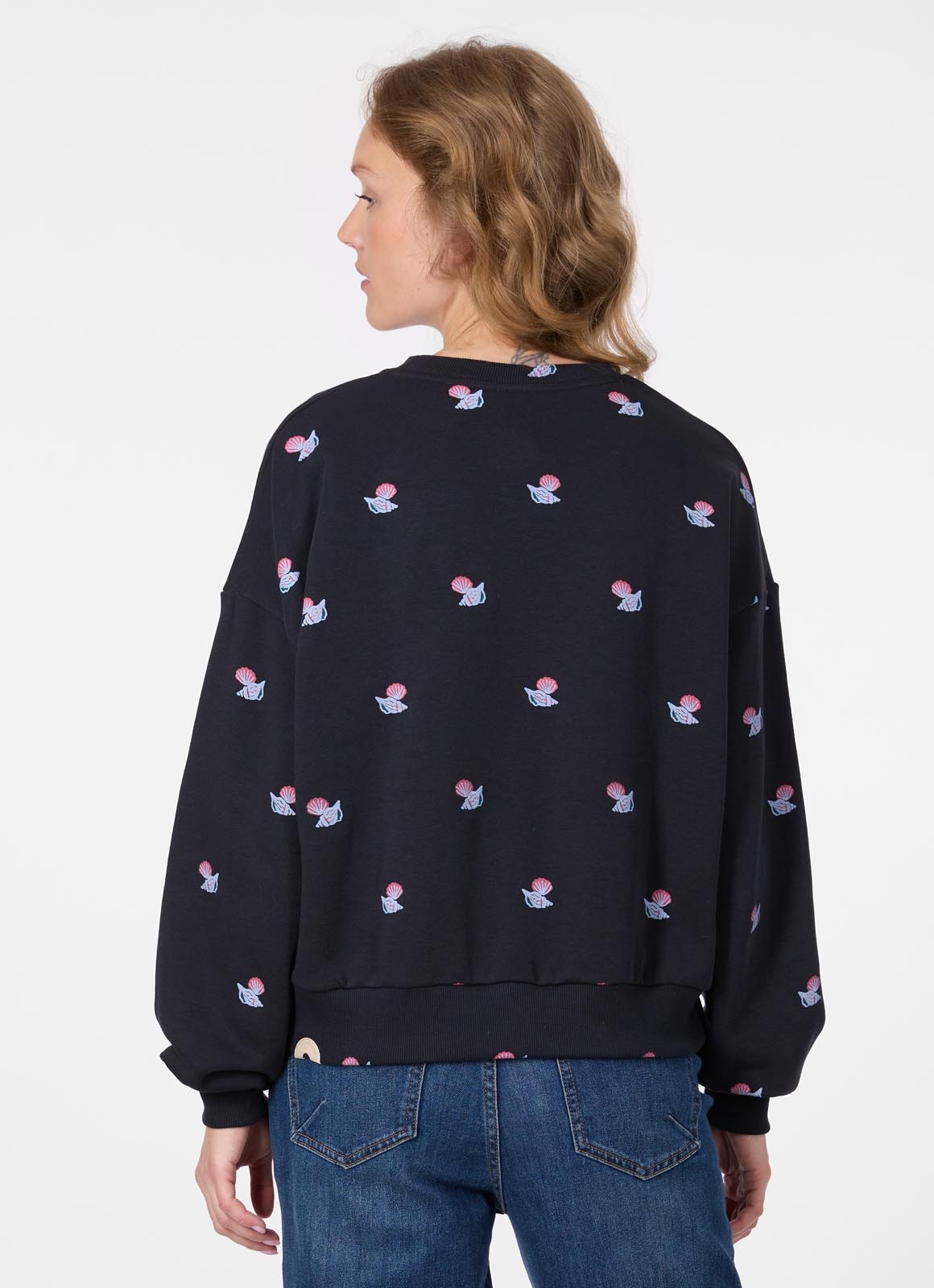 Ragwear Sweatshirt »WUSS SHELLS«, Elastische Baumwollmischung und softem Finish mit Muschel-Print
