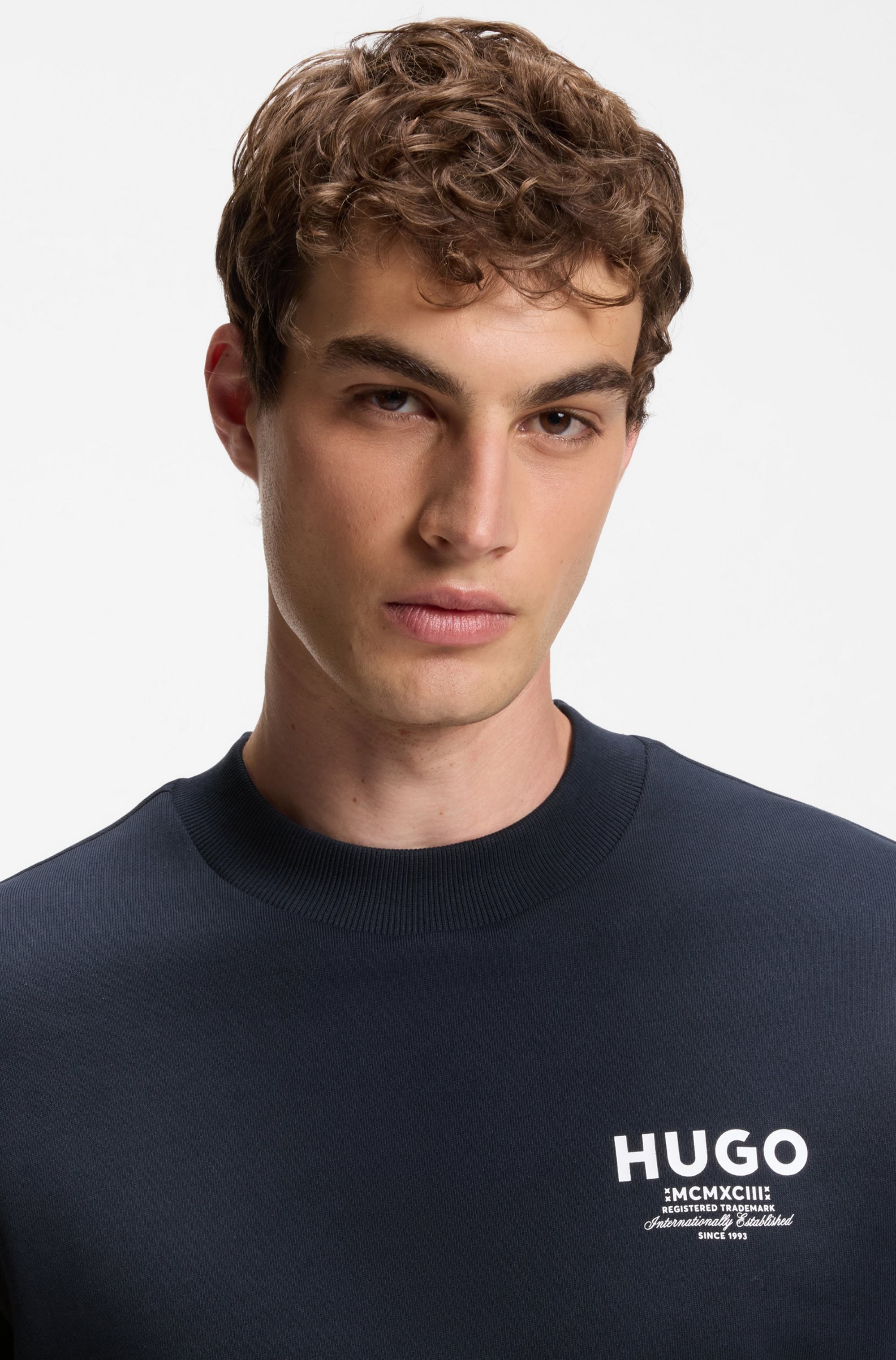 HUGO Sweatshirt »Nespon«, Rundhalsausschnitt, Regular Fit, reine Baumwolle
