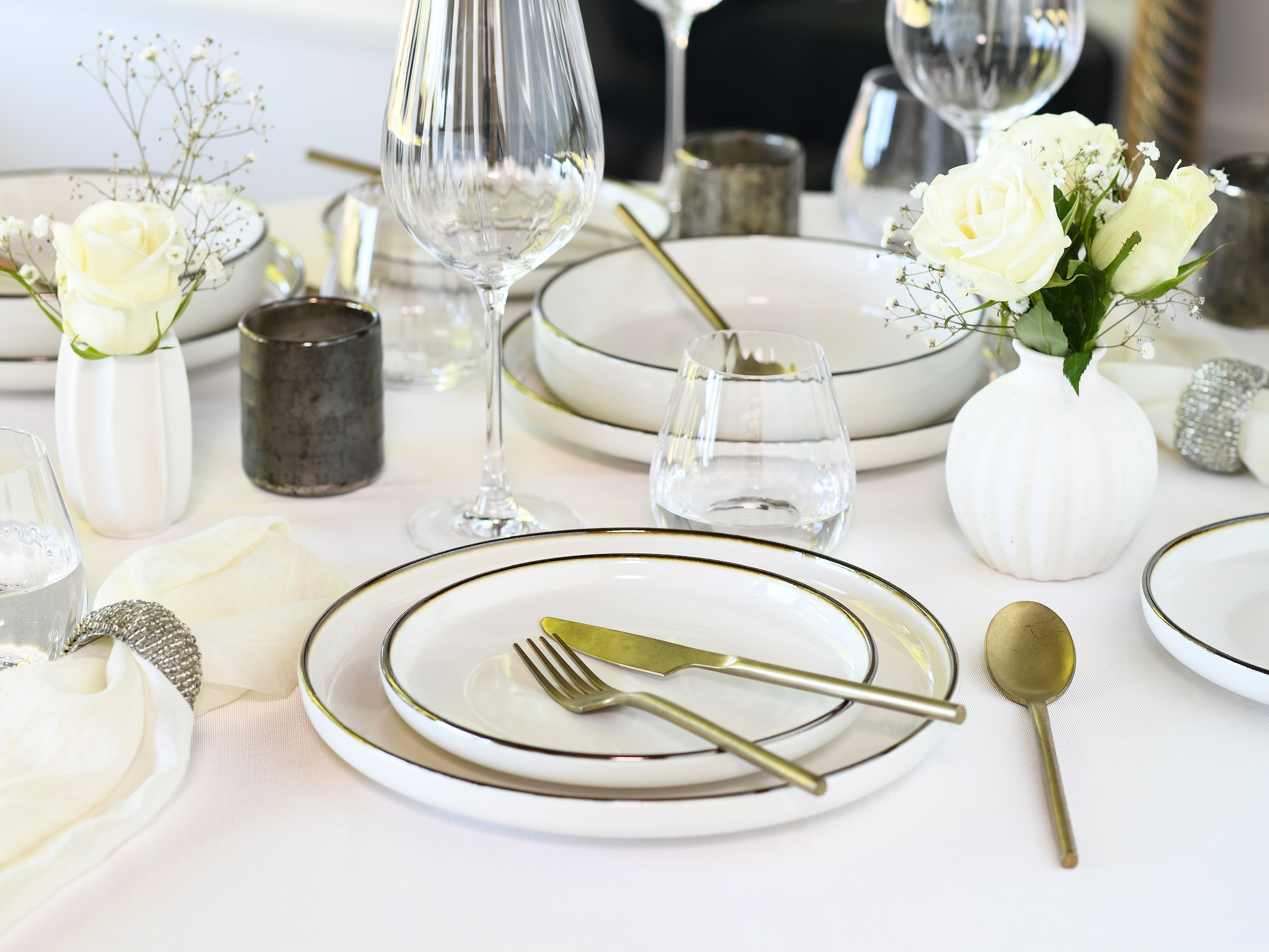 CreaTable Teller-Set »Nordic Festive, Service 18-tlg.« Teller Set, Minimalistisches Design, Dezente goldene Akzente