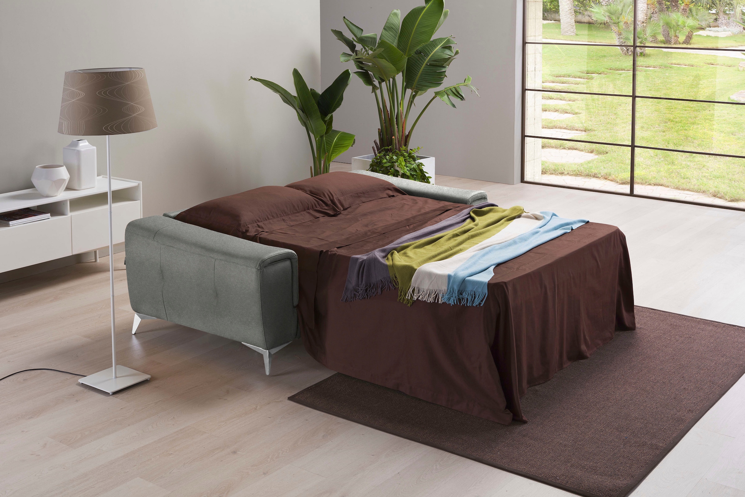 Egoitaliano Schlafsofa »Francine Designsofa, Loungesofa mit Dauerschlaffunktion, Breite 233 cm« Bettfunktion, Luxus-Microfaser Lederoptik, steingrau, Fußfarbe chrom