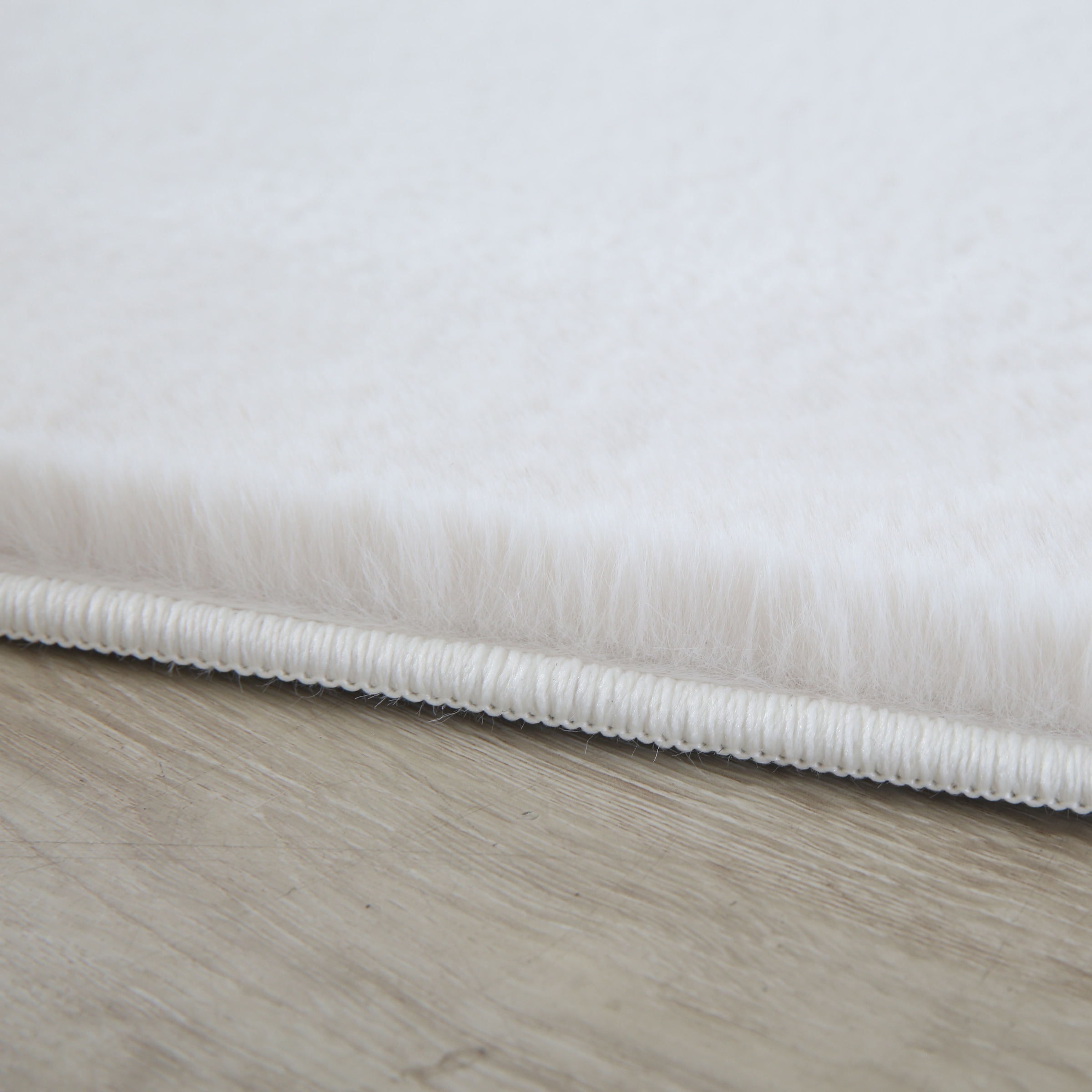 Ayyildiz Teppiche Hochflor-Teppich »POUFFY 5100«, rund, 20 mm Höhe, Läufer, weicher glatter Softflor, Kaninchen Fell Haptik, waschbar