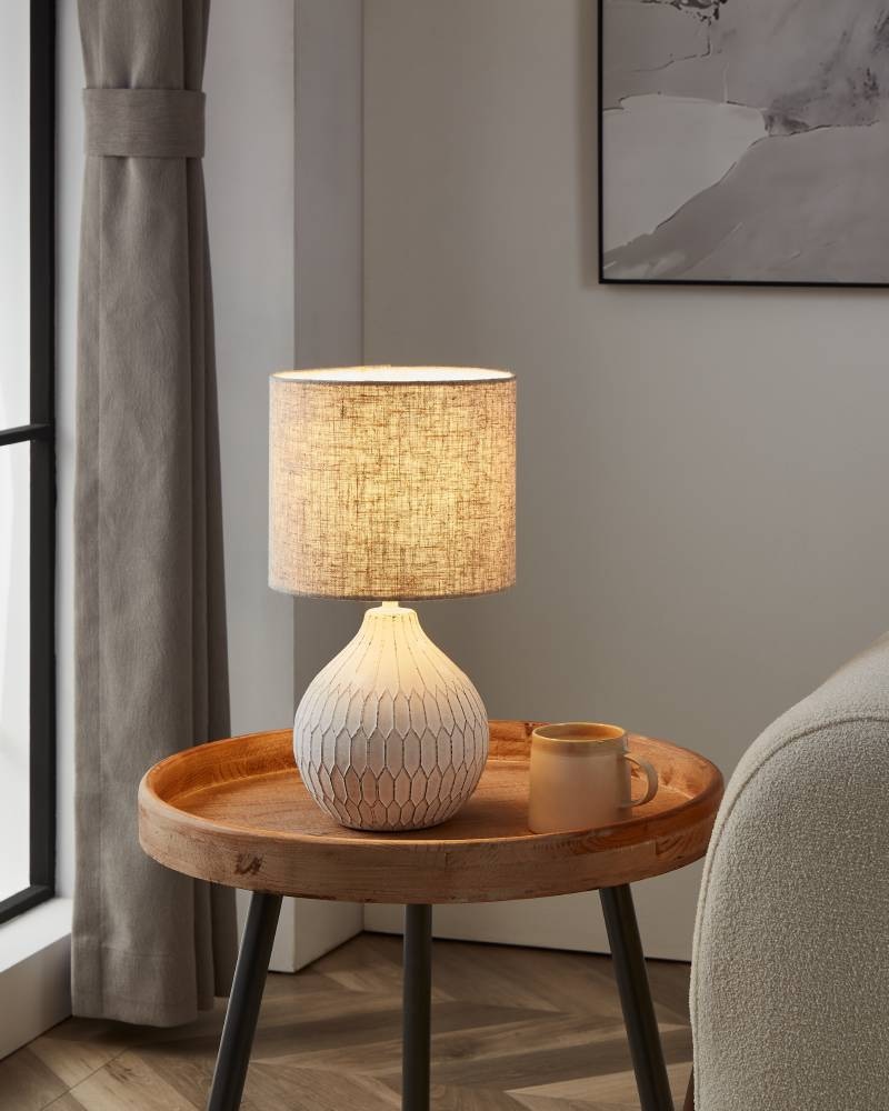 EGLO Tischleuchte »BELLARIVA 3«, 1 flammig, Leuchtmittel E27 | ohne Leuchtmittel, Nachttischlampe mit Boho-Muster und in hellbraun, mit Schalter, E27