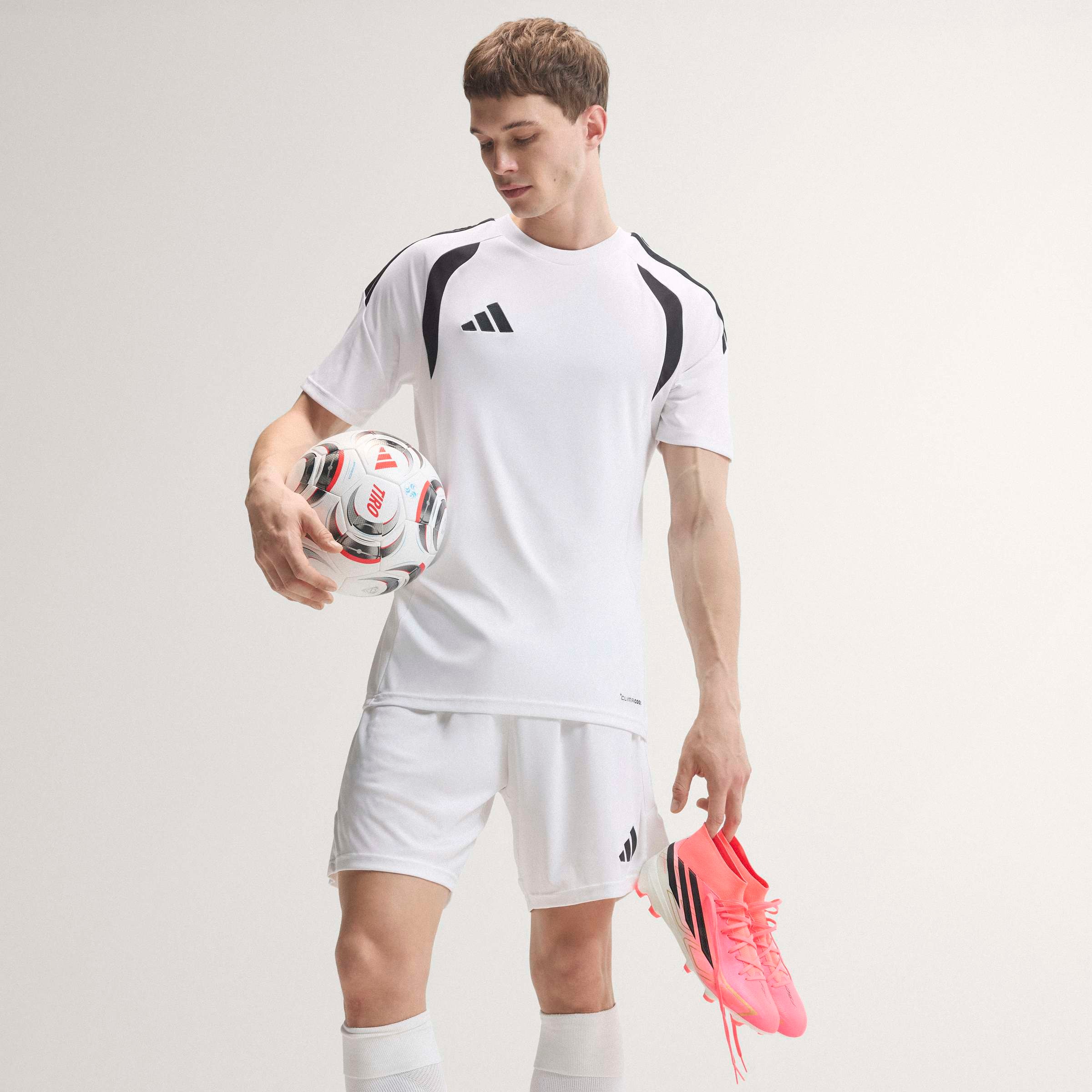 adidas Performance Fußballschuh »F50 HYPERFAST LEAGUE , MITTELHOCH, FESTE BÖDEN«  für Rasen und feste Böden, gespielt bei der Weltmeisterschaft 2026