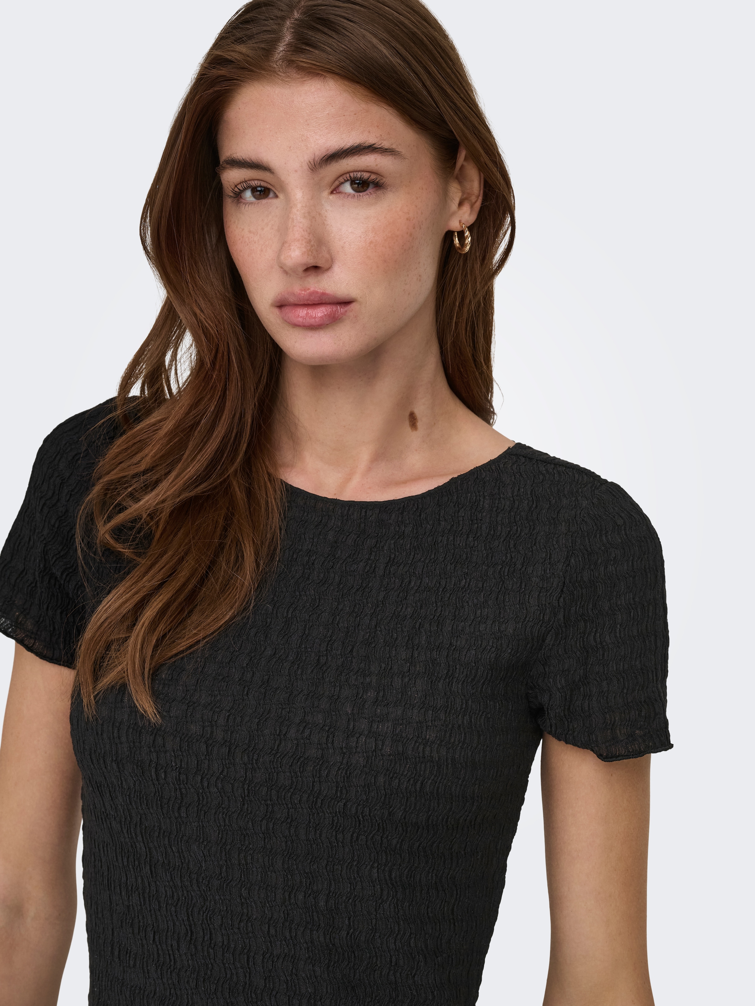 ONLY Kurzarmshirt »ONLILSE S/S TOP STRUCTURE JRS NOOS« Kunstfaser, regular fit