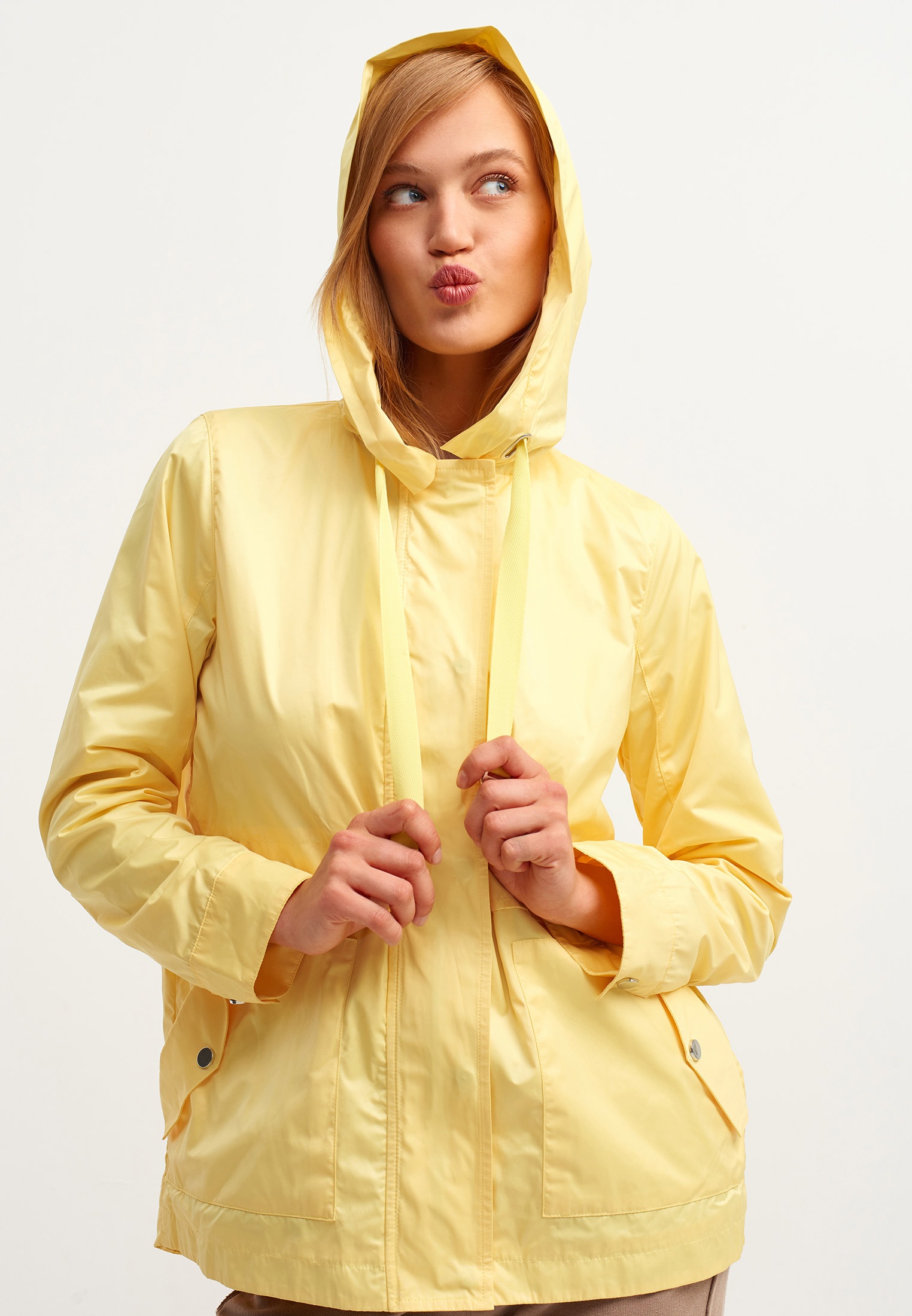 OXXO Regenjacke, mit seitlichen Eingrifftaschen und Zugbund Detail
