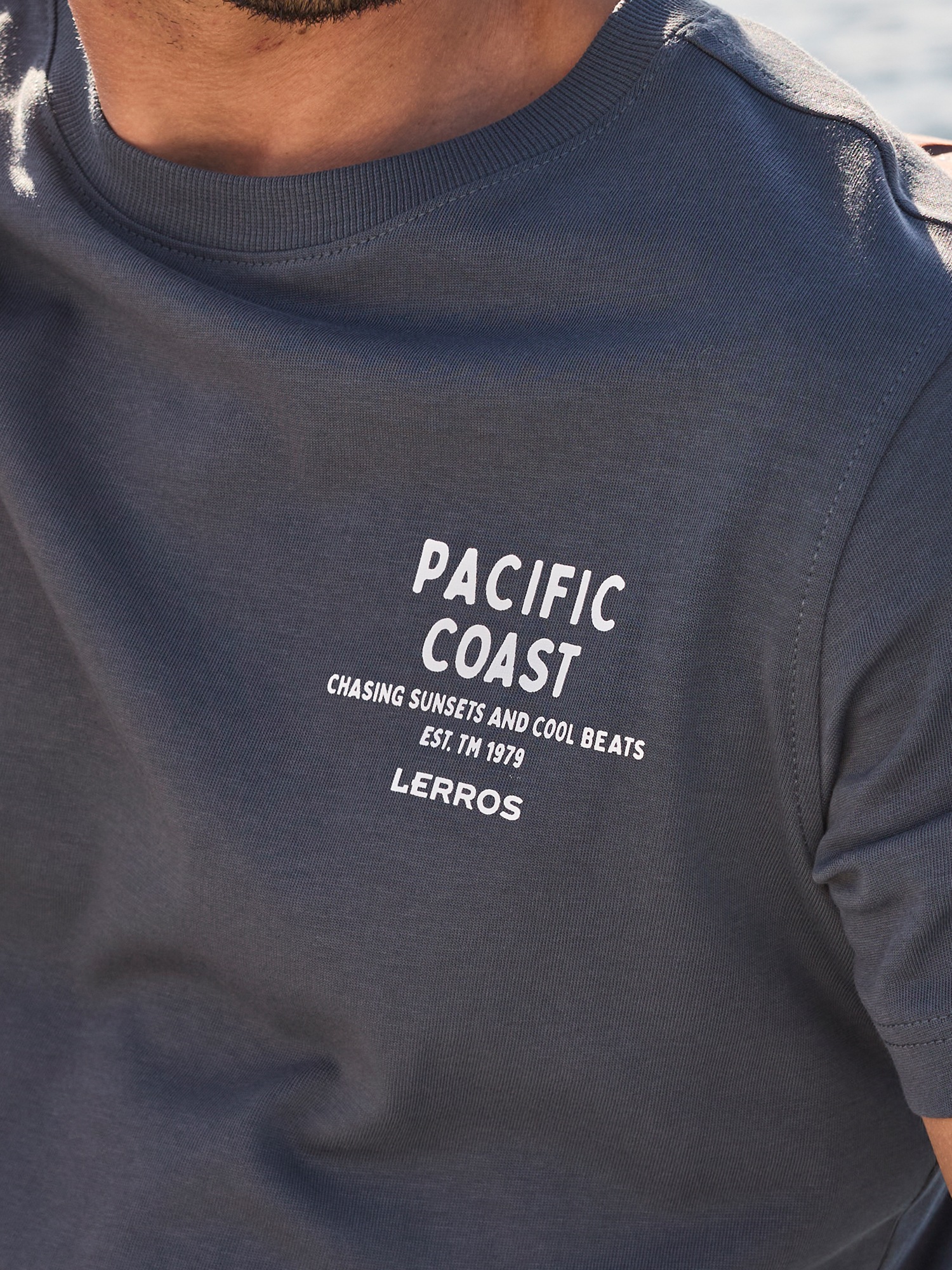 LERROS T-Shirt »Sportliches T-Shirt aus Baumwolle mit Brust- und Rückenprint«