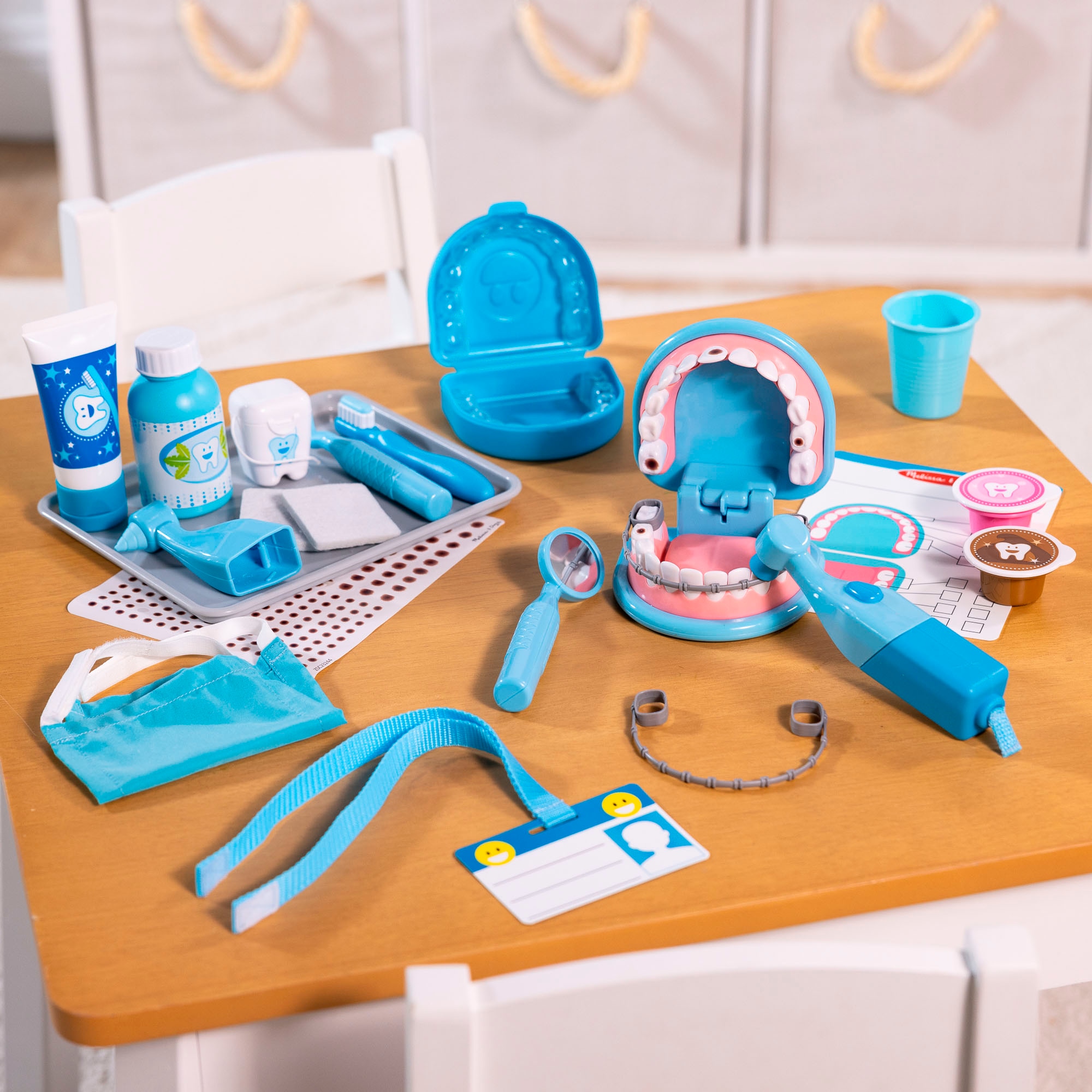 Spin Master Spielzeug-Arztkoffer »Melissa & Doug Super Smile Zahnarzt-Spielset«