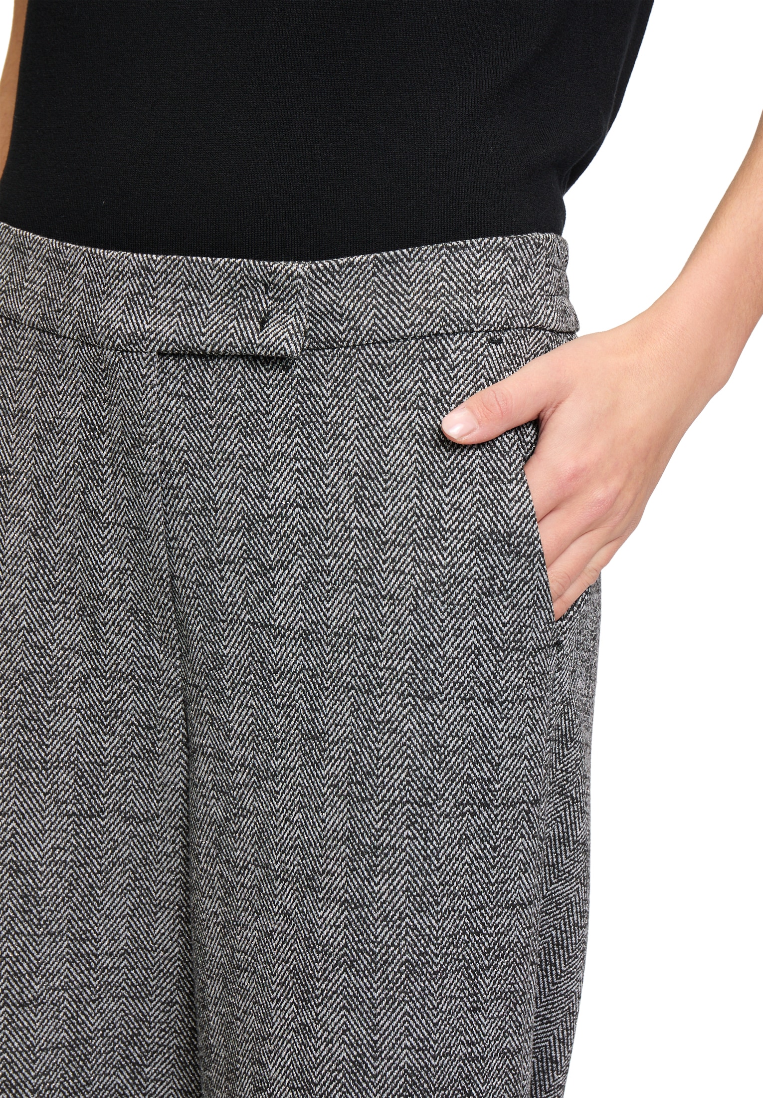 Betty&Co Stoffhose »Stoffhose mit Lurexfaden«