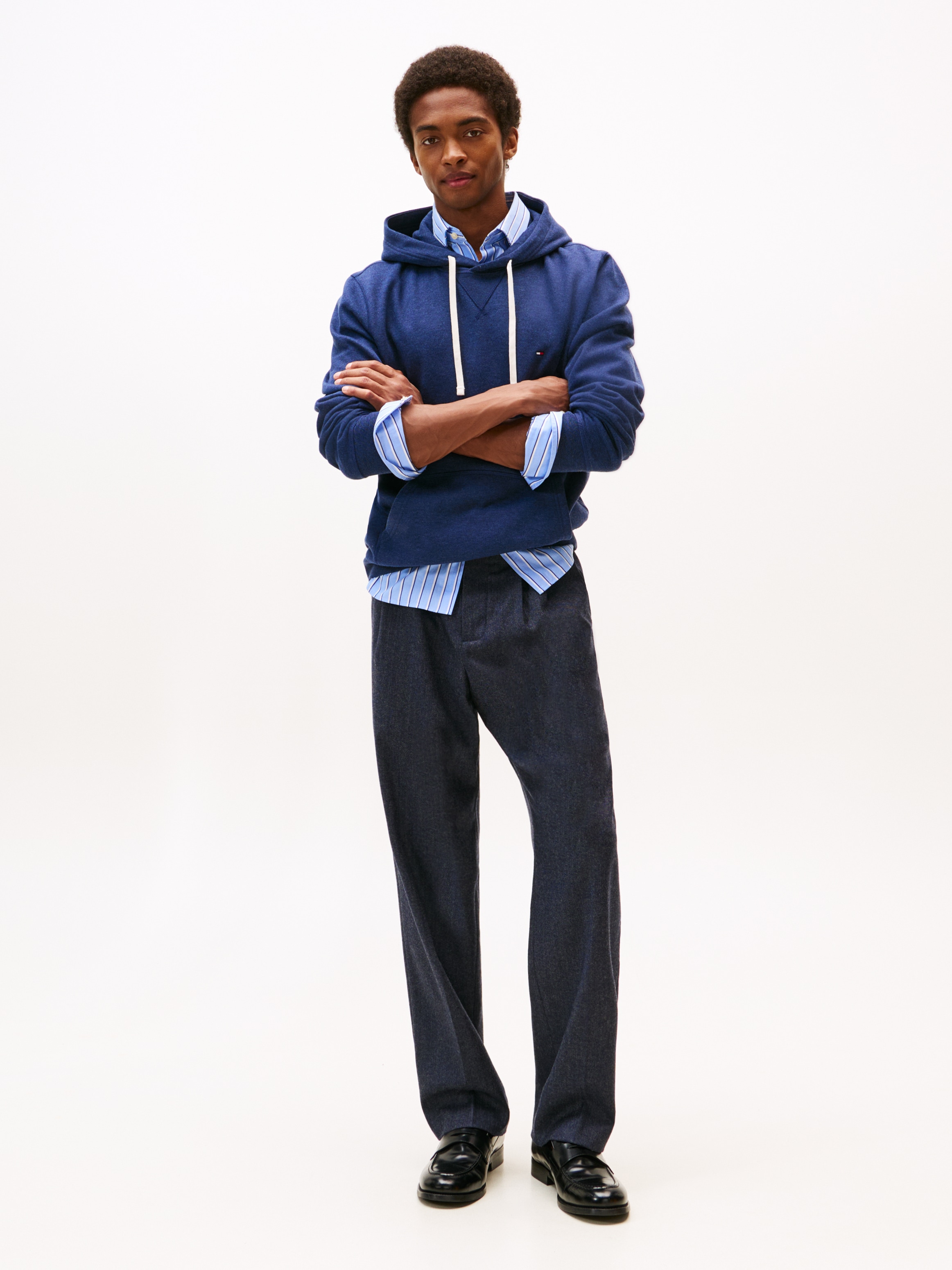 Tommy Hilfiger Hoodie »ESS SEASONAL FLEECE HOODY mit Kapuze und Kängurutasche« unifarben, casual, regular fit, Baumwollmix, Kapuze