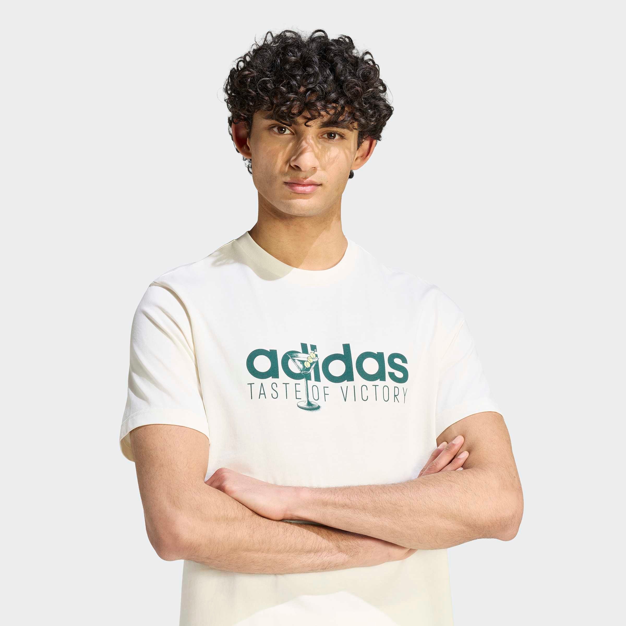 adidas Sportswear T-Shirt »TASTE OF VICTORY DRINK GRAPHIC« mit gummiertem Siebdruck, aus Baumwolle, reguläre Passform
