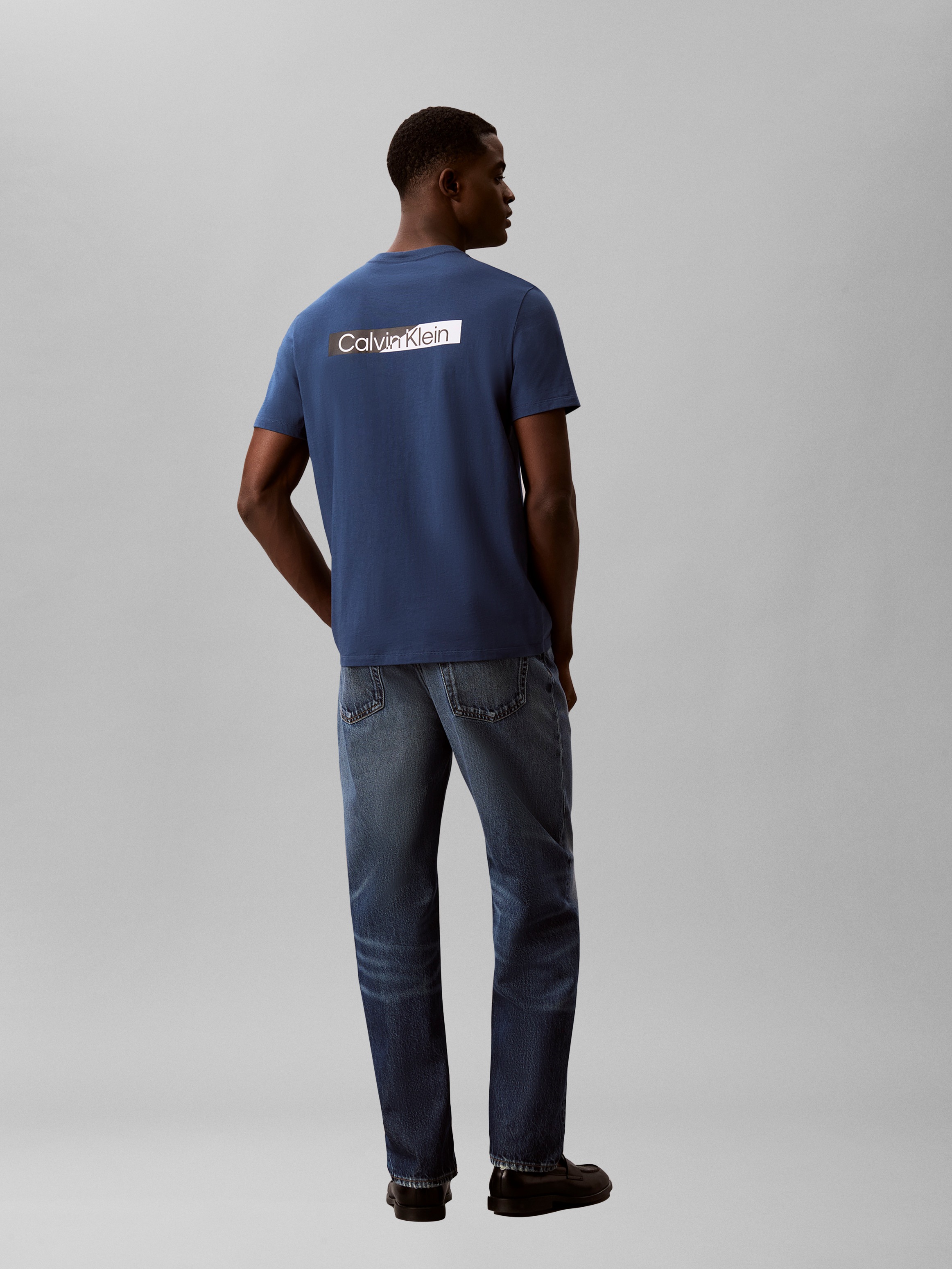 Calvin Klein T-Shirt reine Baumwolle, Regular Fit, Brust- und Rückendruck