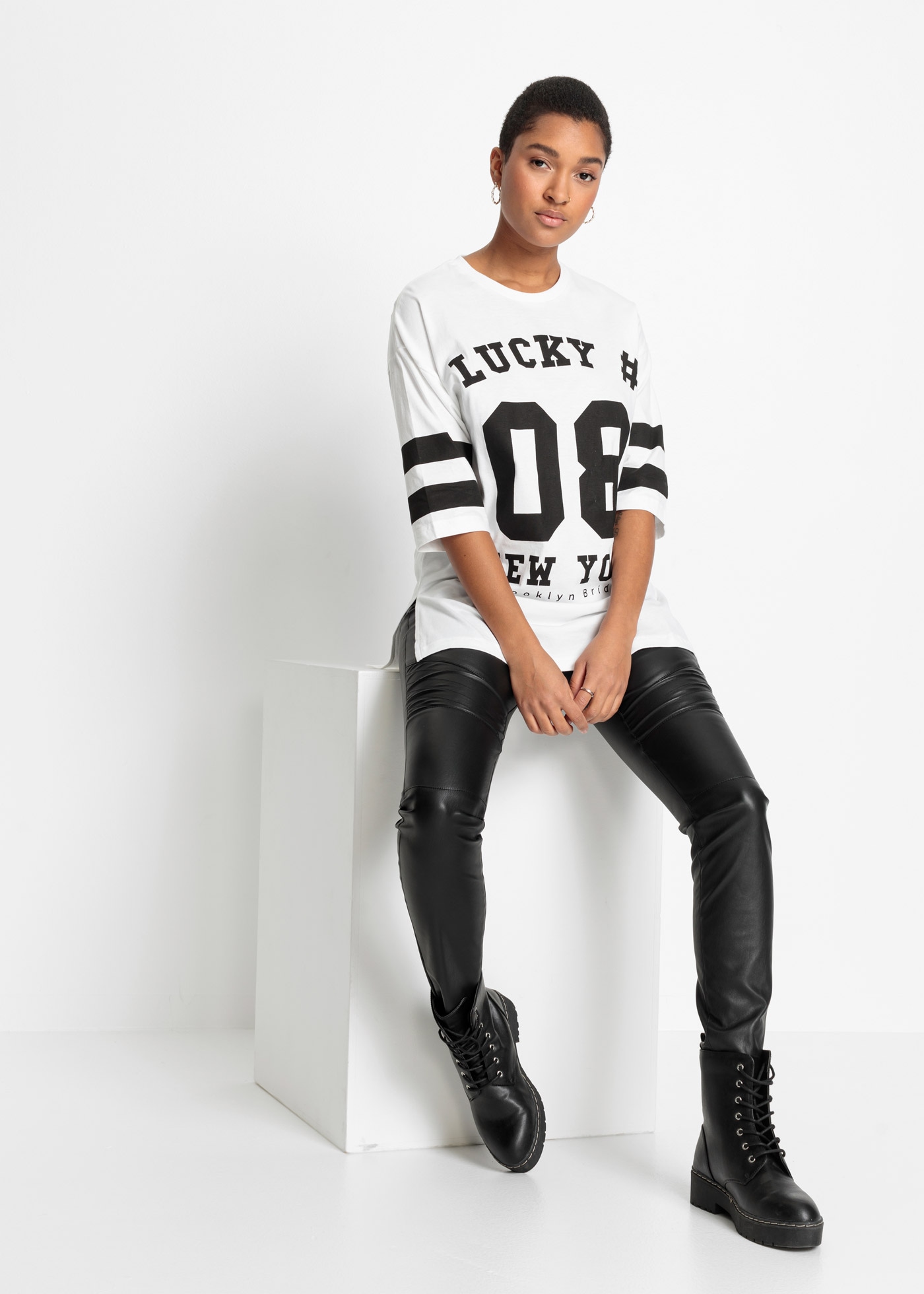 bonprix Oversize-Shirt »Oversize-Shirt aus reiner Baumwolle« Oversize-Passform, Halbarm-Design, aus reiner Baumwolle