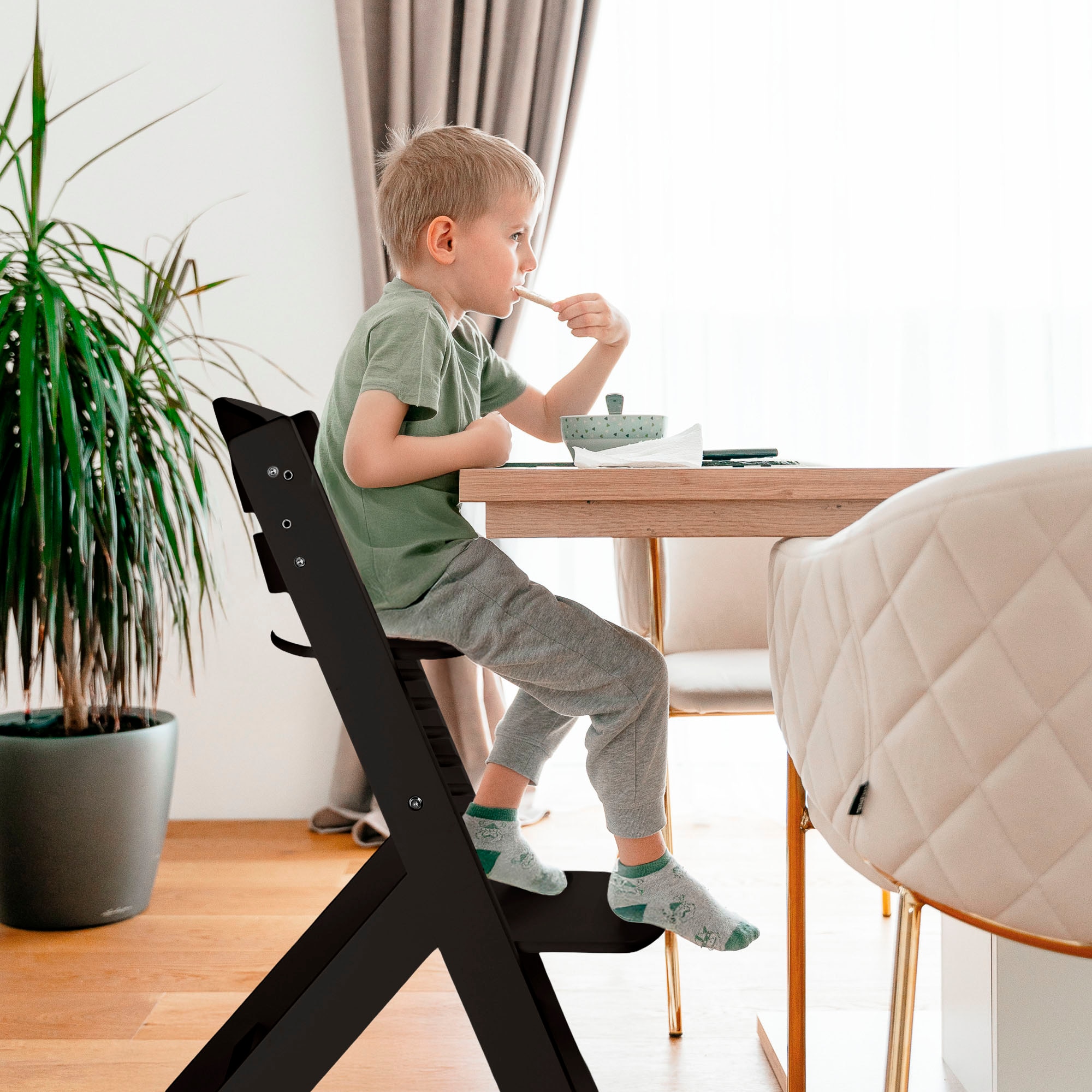 BabyGo Hochstuhl »Family, schwarz« ()