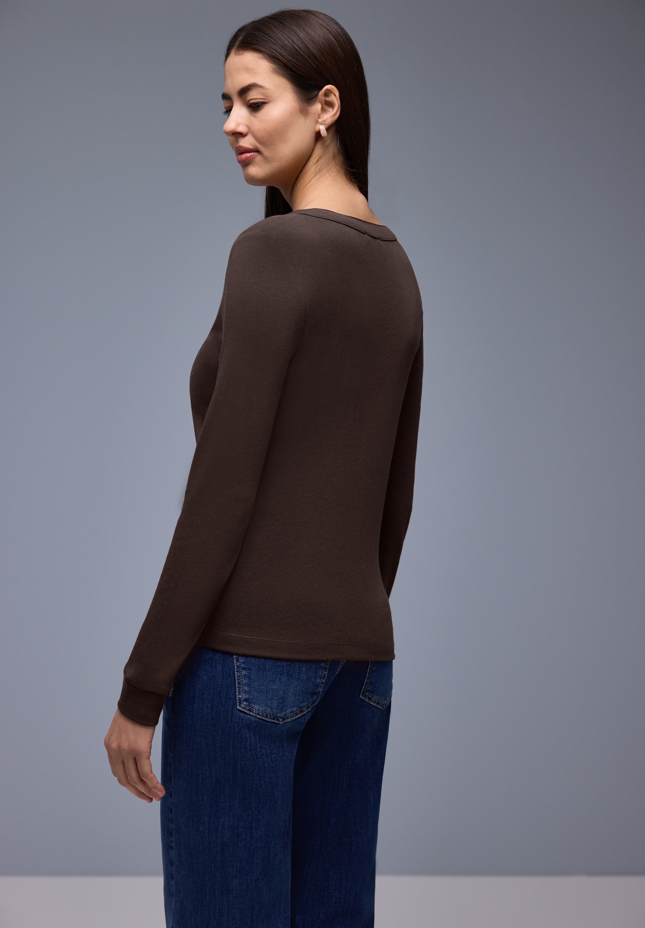 STREET ONE Langarmshirt mit dekorativem Split Neck und Knopfleiste