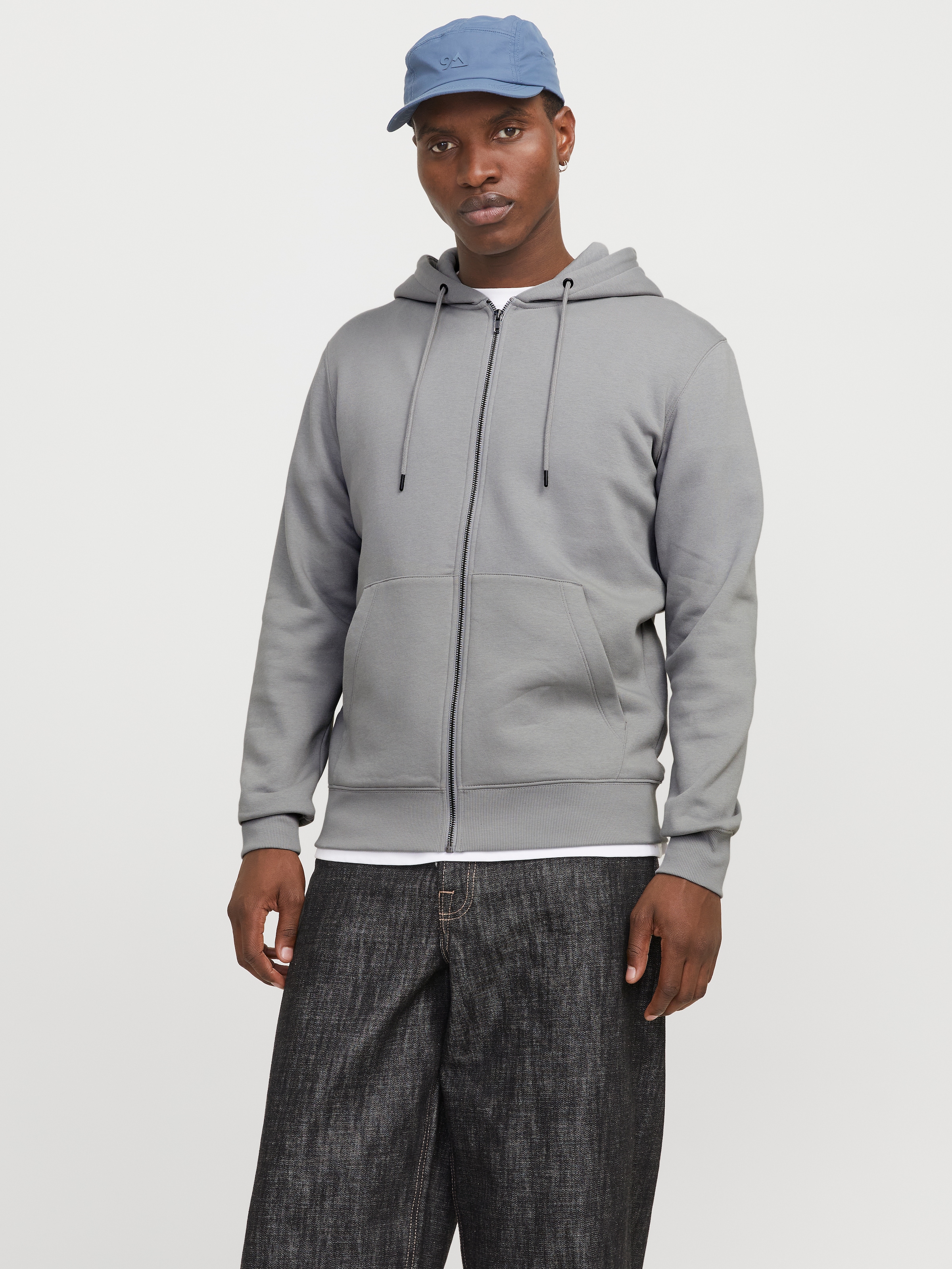 Jack & Jones Kapuzensweatjacke »JJESTAR BASIC SWEAT ZIP HOOD NOOS«, mit Kapuze