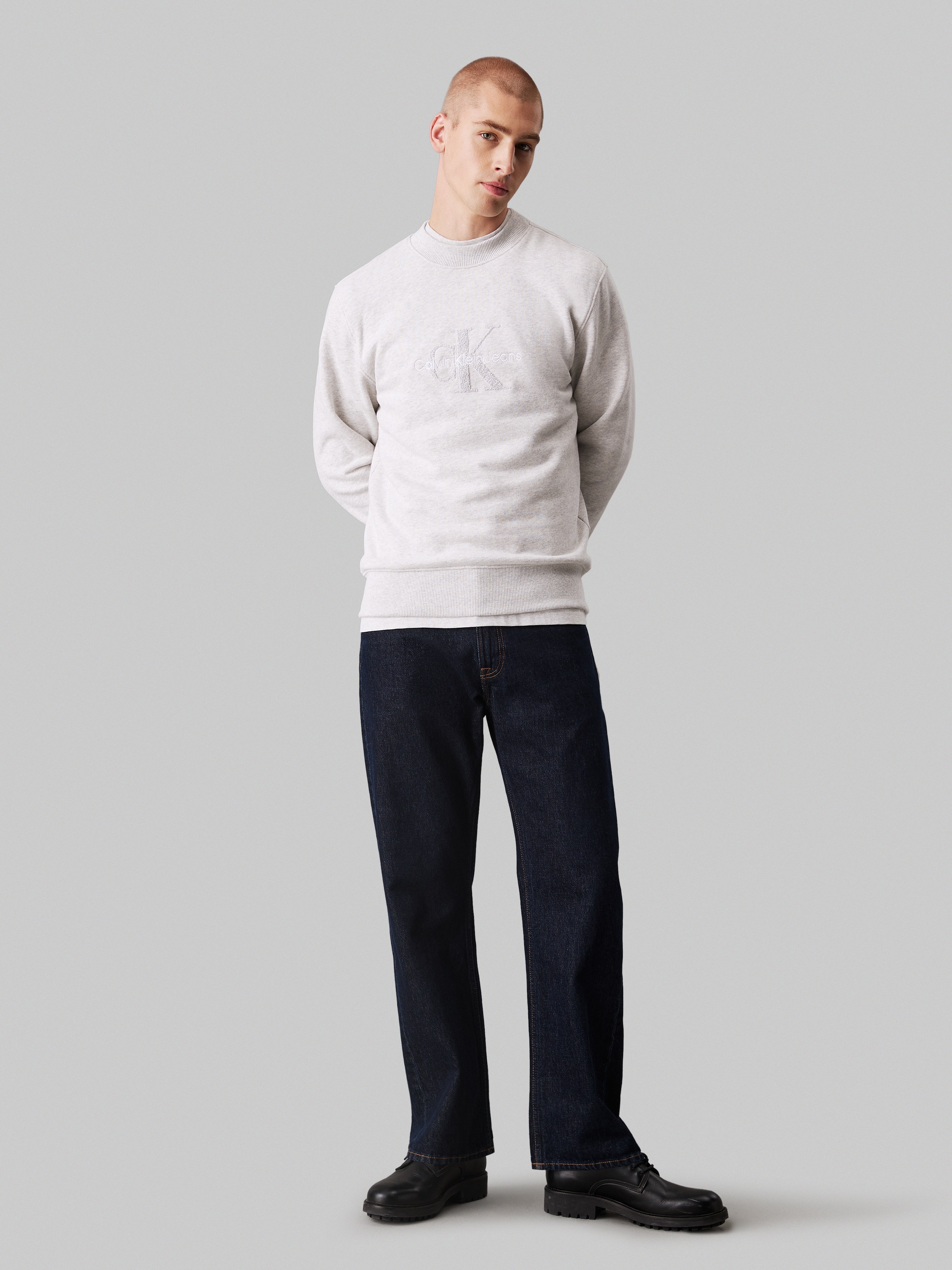 Calvin Klein Jeans Sweatshirt »CHENILLE MONOLOGO CREW NECK«, mit Logostickerei