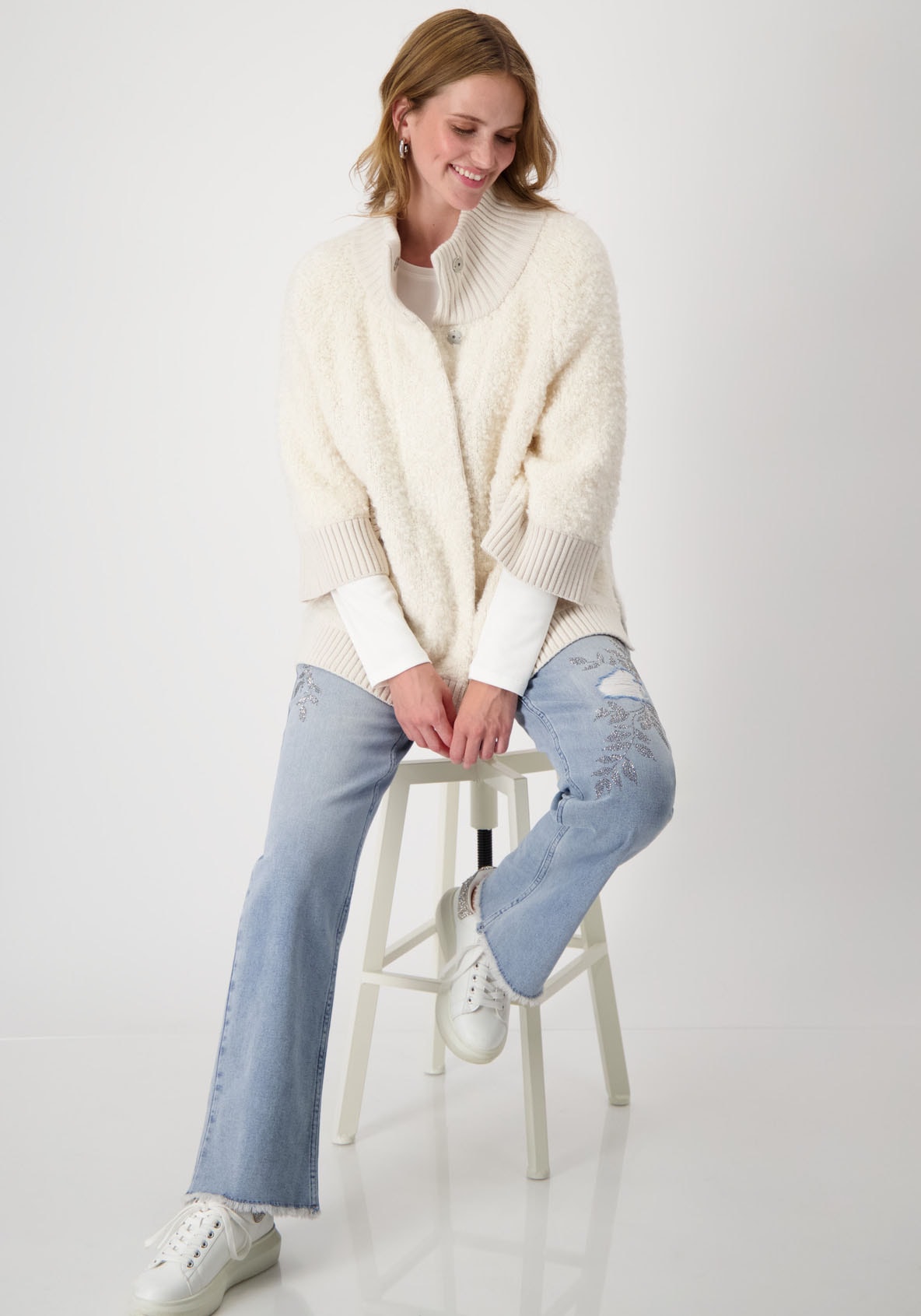 Monari Strickjacke, aus Boucle Garn
