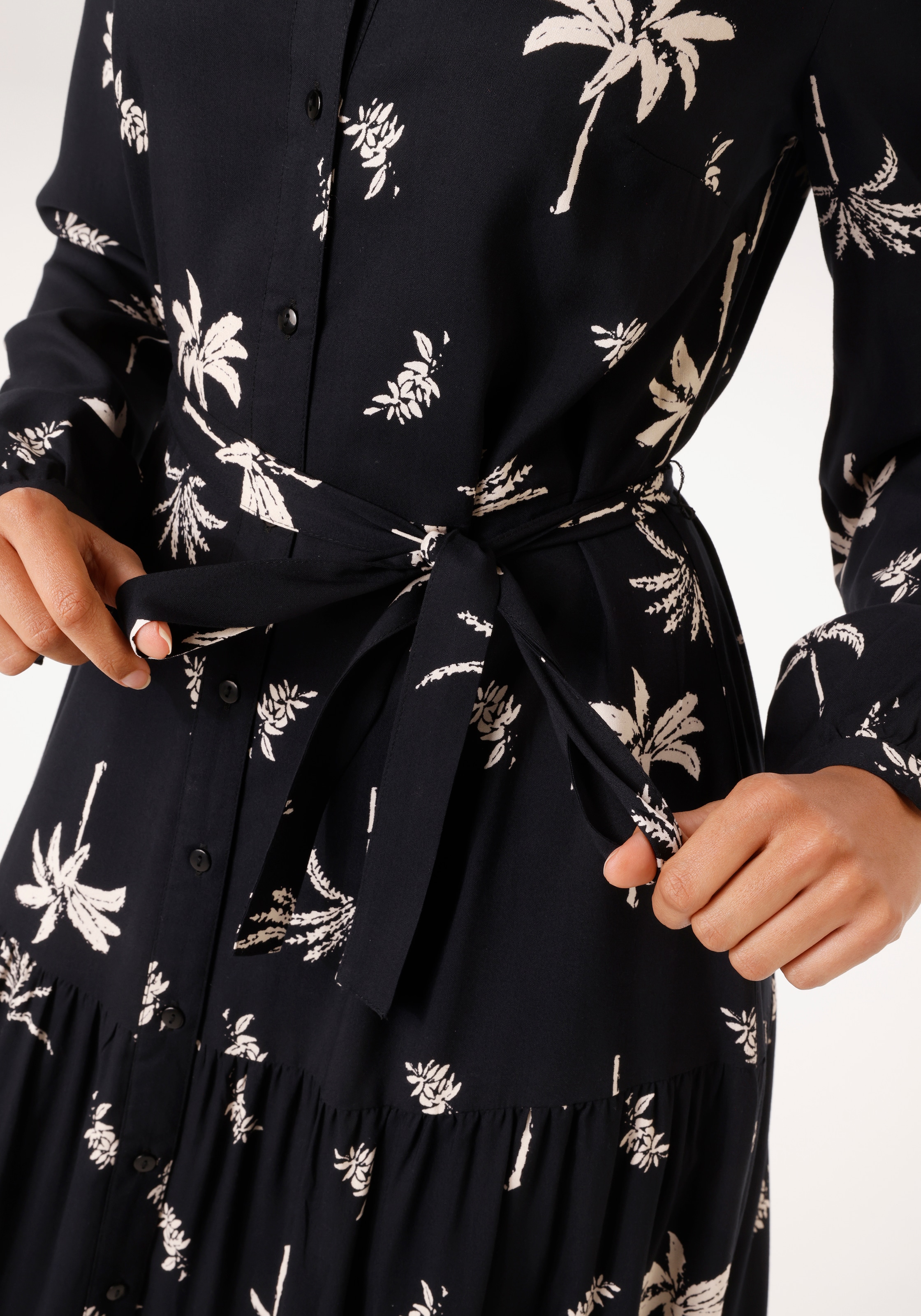 Aniston CASUAL Maxikleid mit abnehmbarem Bindeband,  mit Palmen bedruckt - jedes Teil ein Unikat
