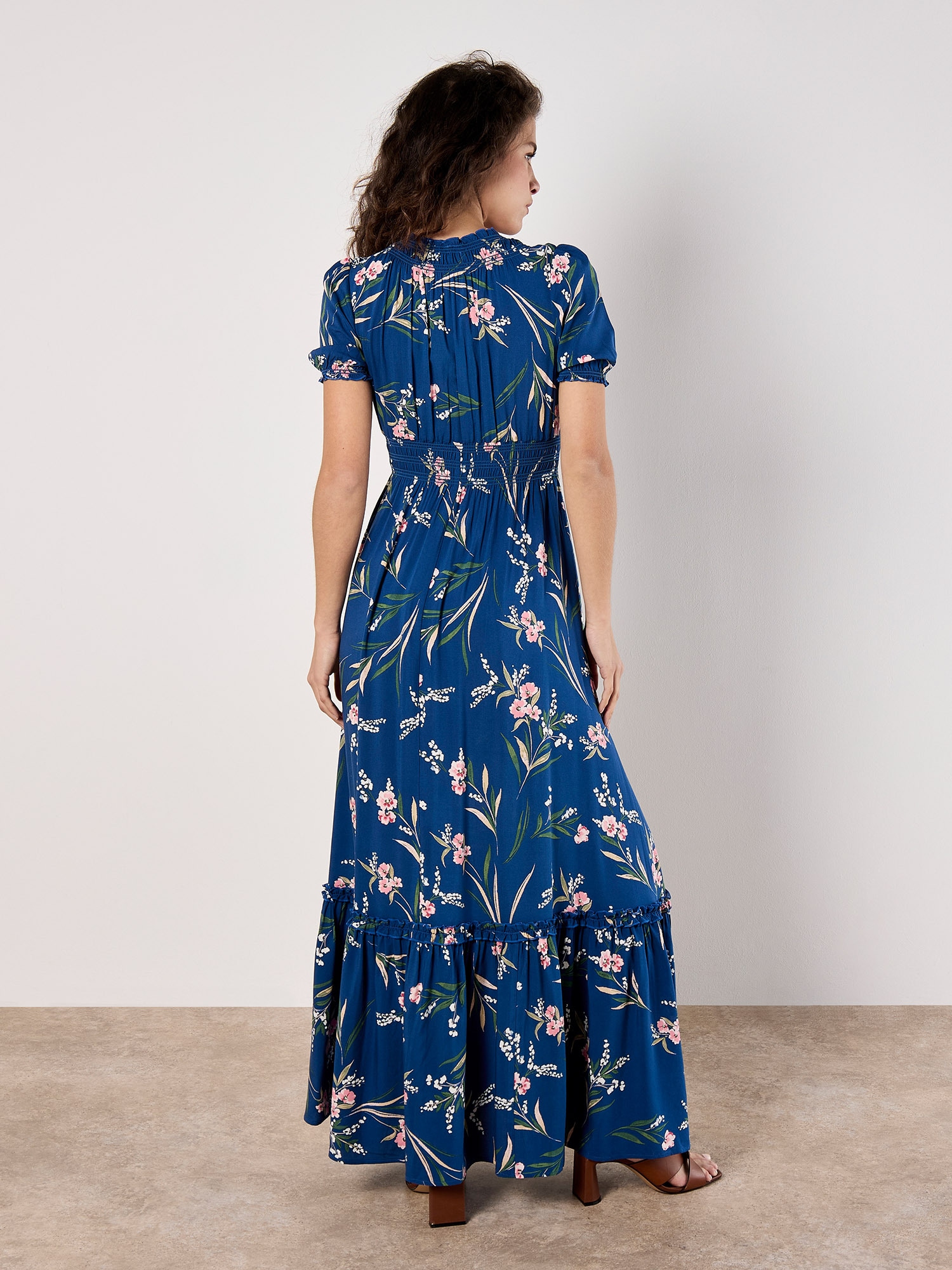 Apricot Maxikleid »Maxikleid« mit gesmokter Taille