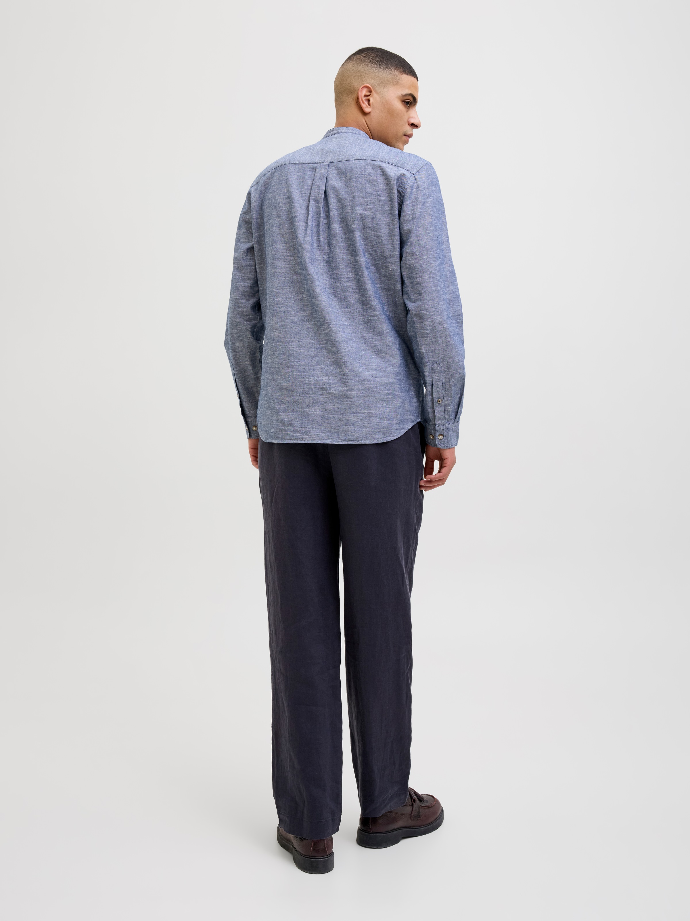 Jack & Jones Langarmhemd »JJESUMMER BAND SHIRT LS SN«, mit Bandkragen