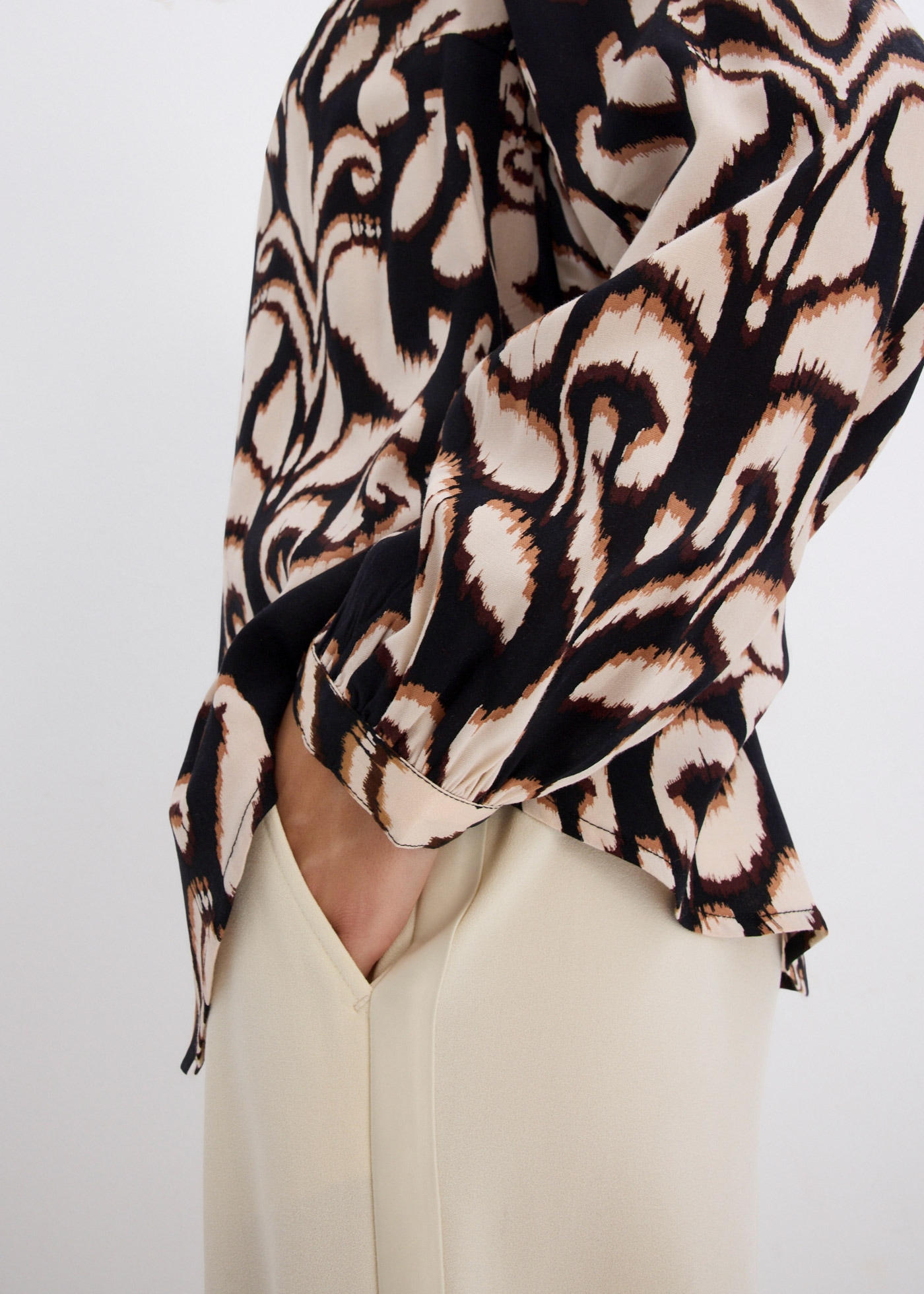 bonprix Tunika »Tunikabluse aus fließender Viskose« Tunikabluse aus fließender Viskose