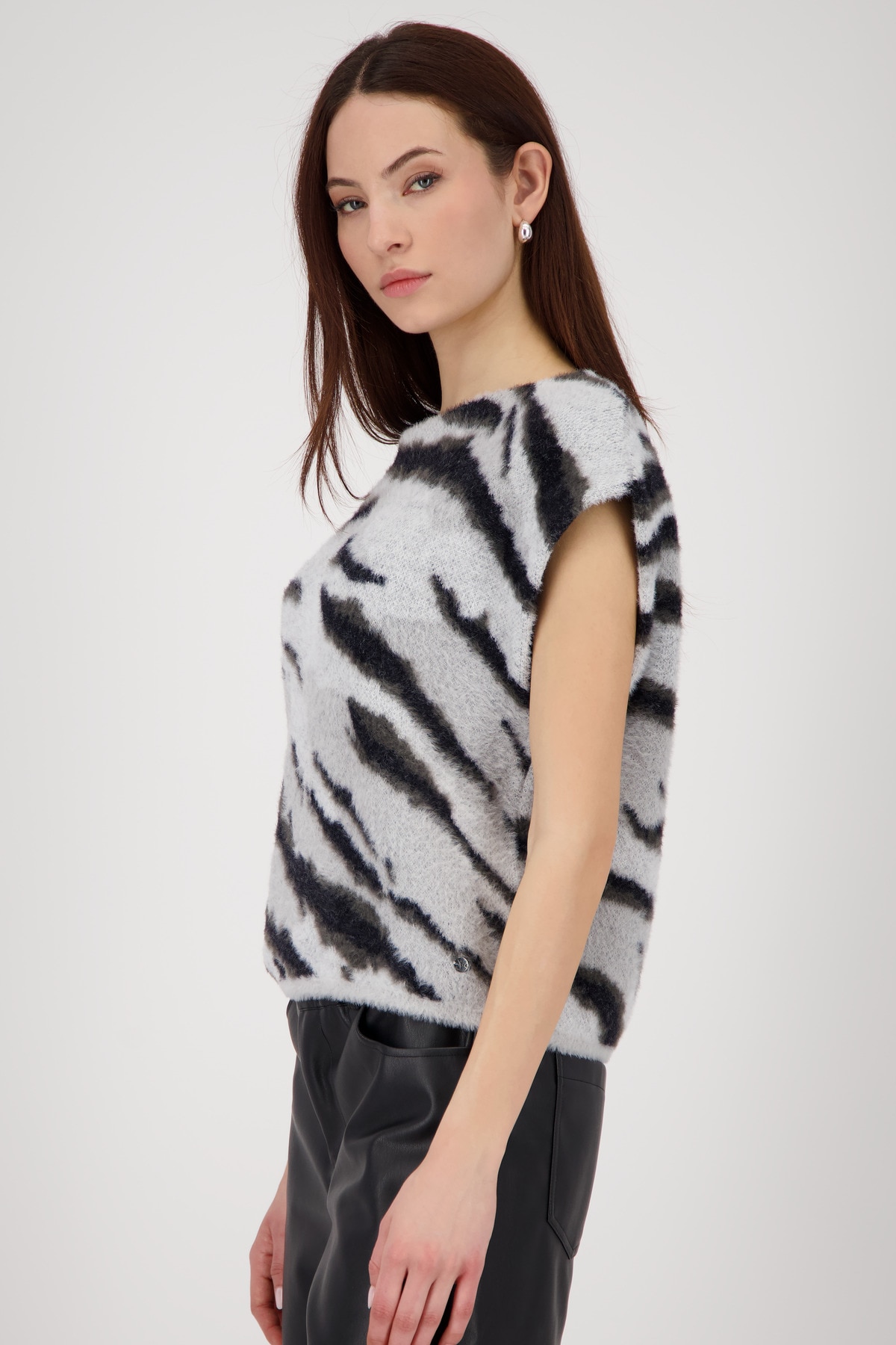 Monari Pullunder »Pullunder Tiger allover«, Mit Rundhalsausschnitt