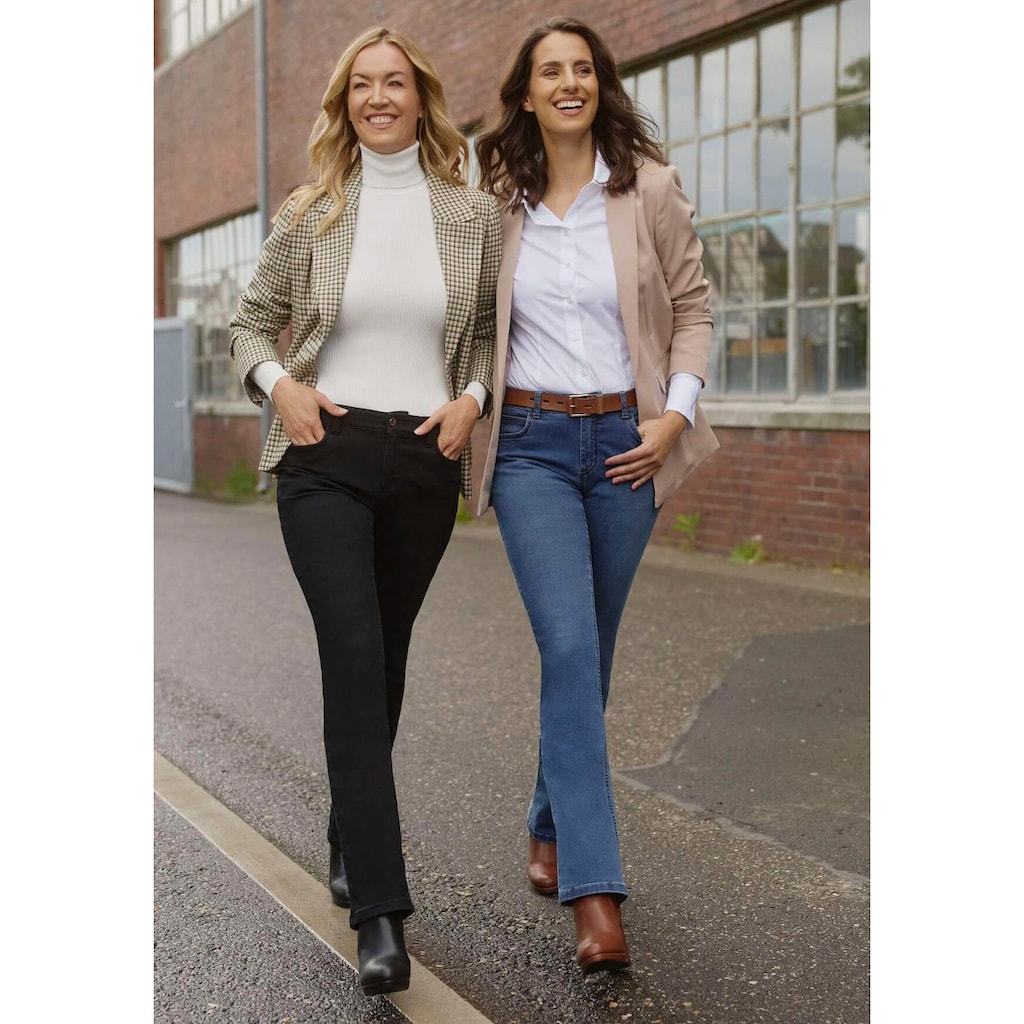 wonderjeans Bootcut-Jeans »Boot«, Figurbetonte Form mit leicht ausgestelltem Bein