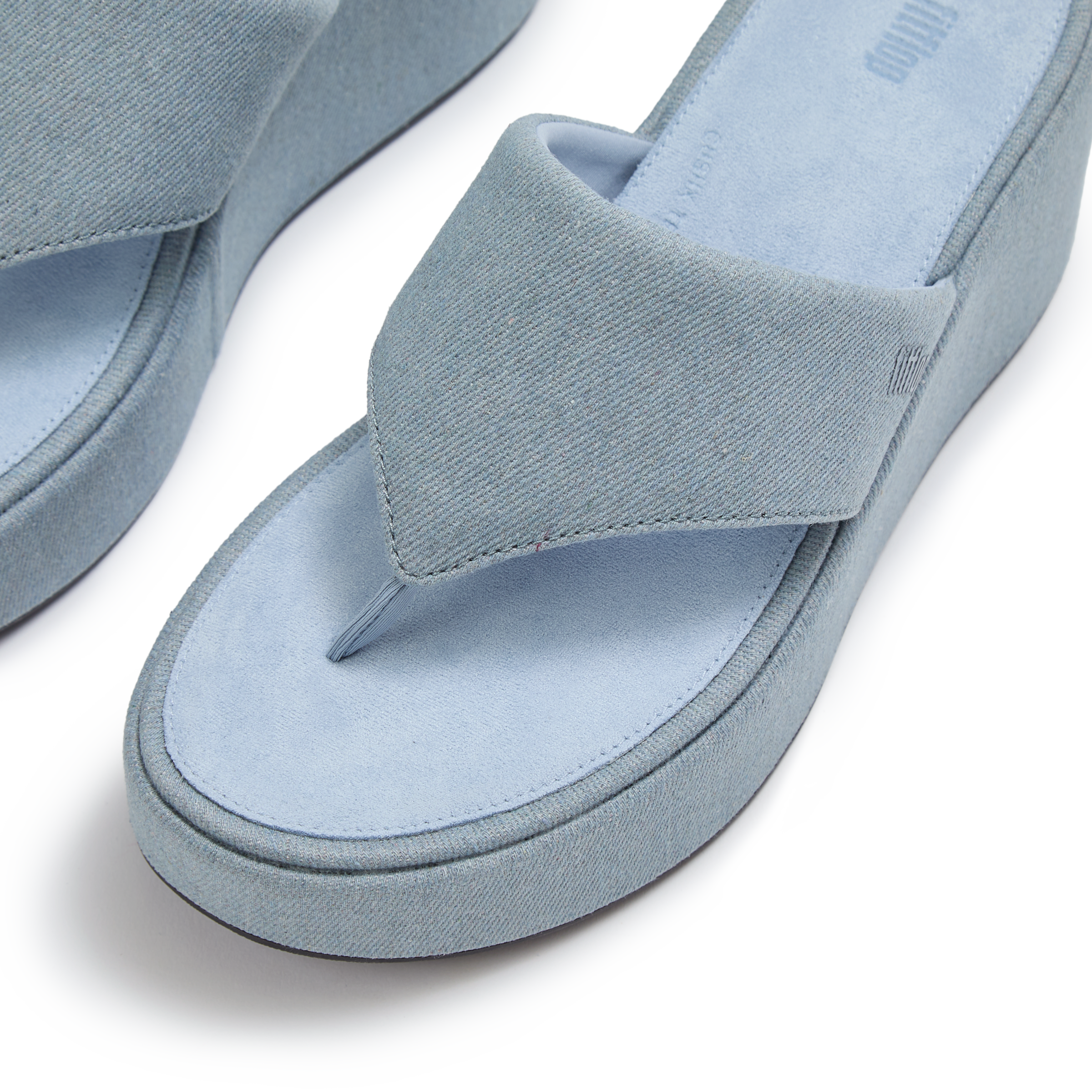 Fitflop Dianette »PLATFFORMS DENIM WEDGE TOE-POST SANDALS«  Plateau, Zehensteg, Sommerschuh mit weichem Zehensteg