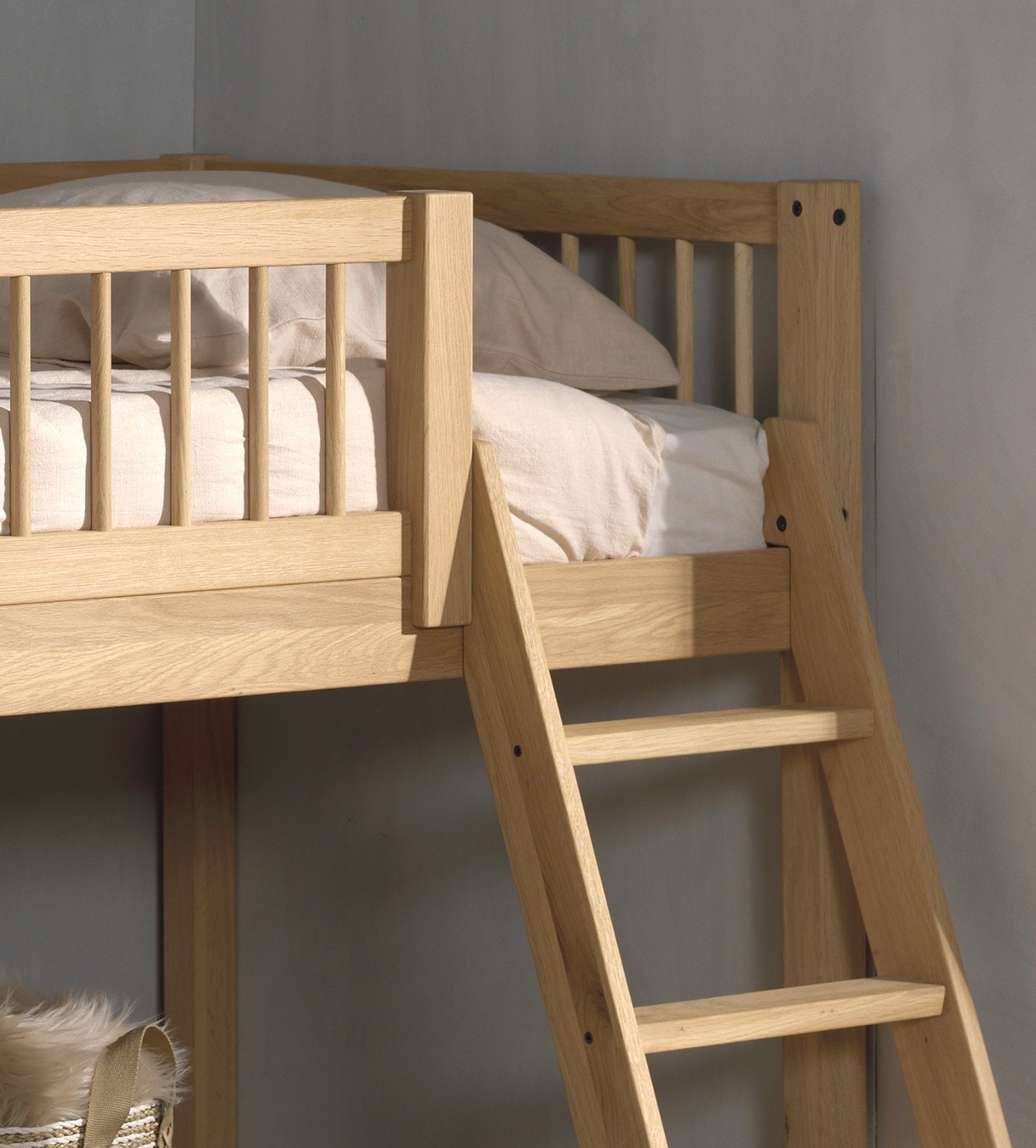 Home affaire Spielbett, (Made in Europe), aus massiver Eiche geölt, LF 90x2000cm, RR, Leiter u. Absturzschutz