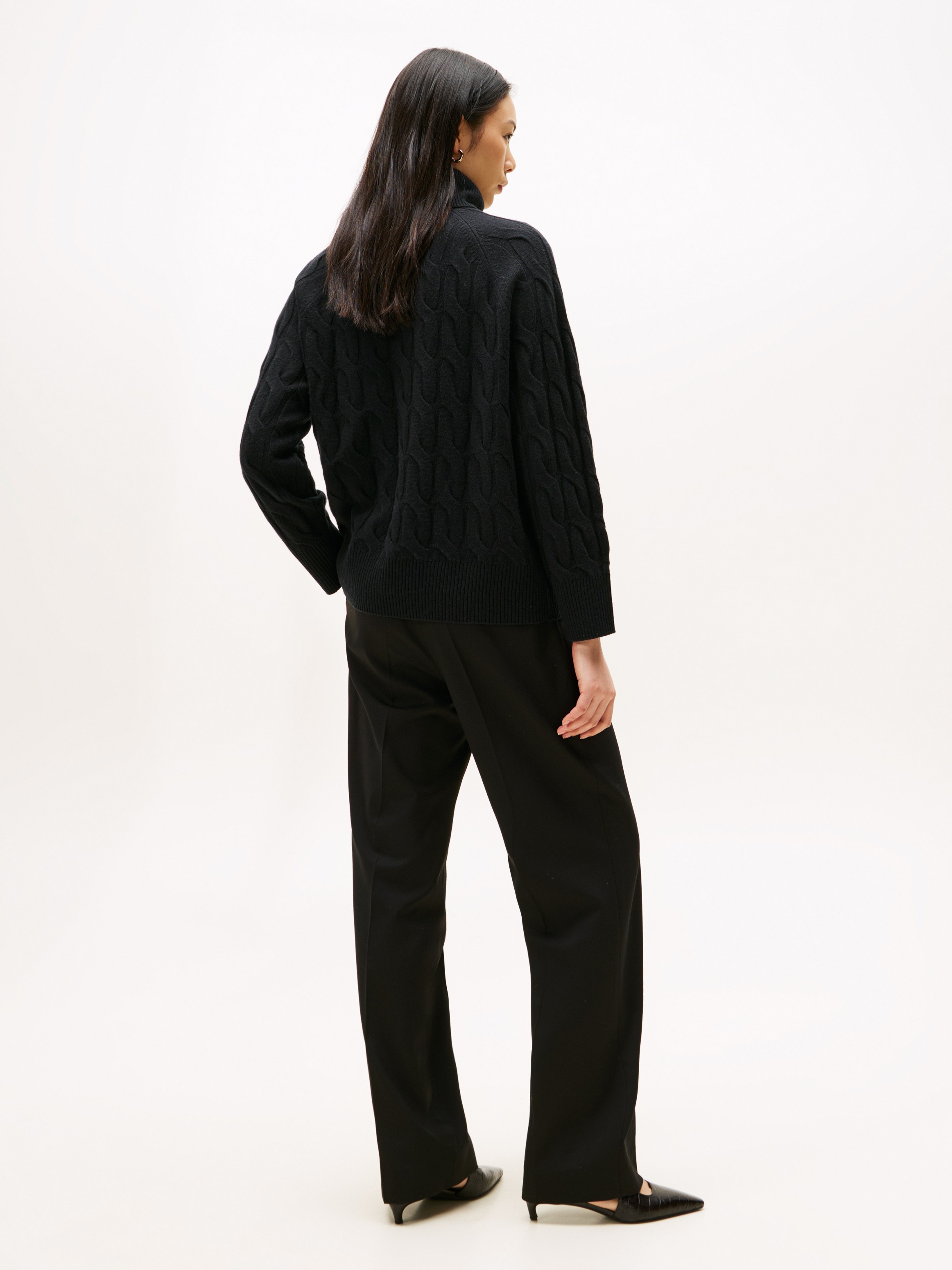 Tommy Hilfiger Rollkragenpullover »SOFT WOOL CABLE ROLL-NK LS SWT« mit Zopfmuster, aus reiner Wolle