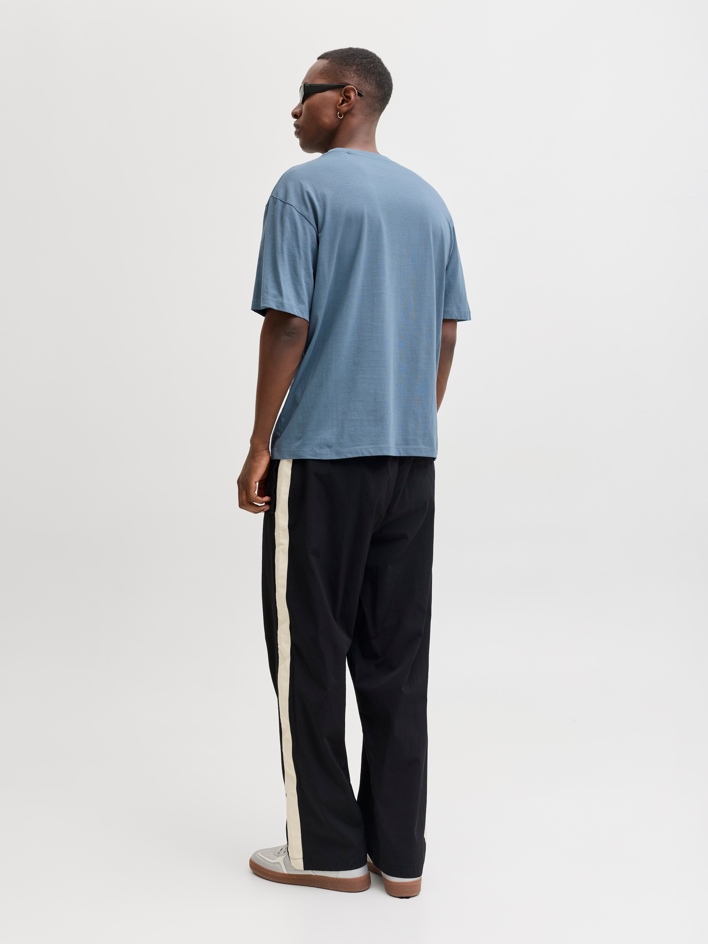 Jack & Jones »JJEBRADLEY Oversize T-Shirt mit klassischem Rundhalsausschnitt« mit gekämmten Jersey