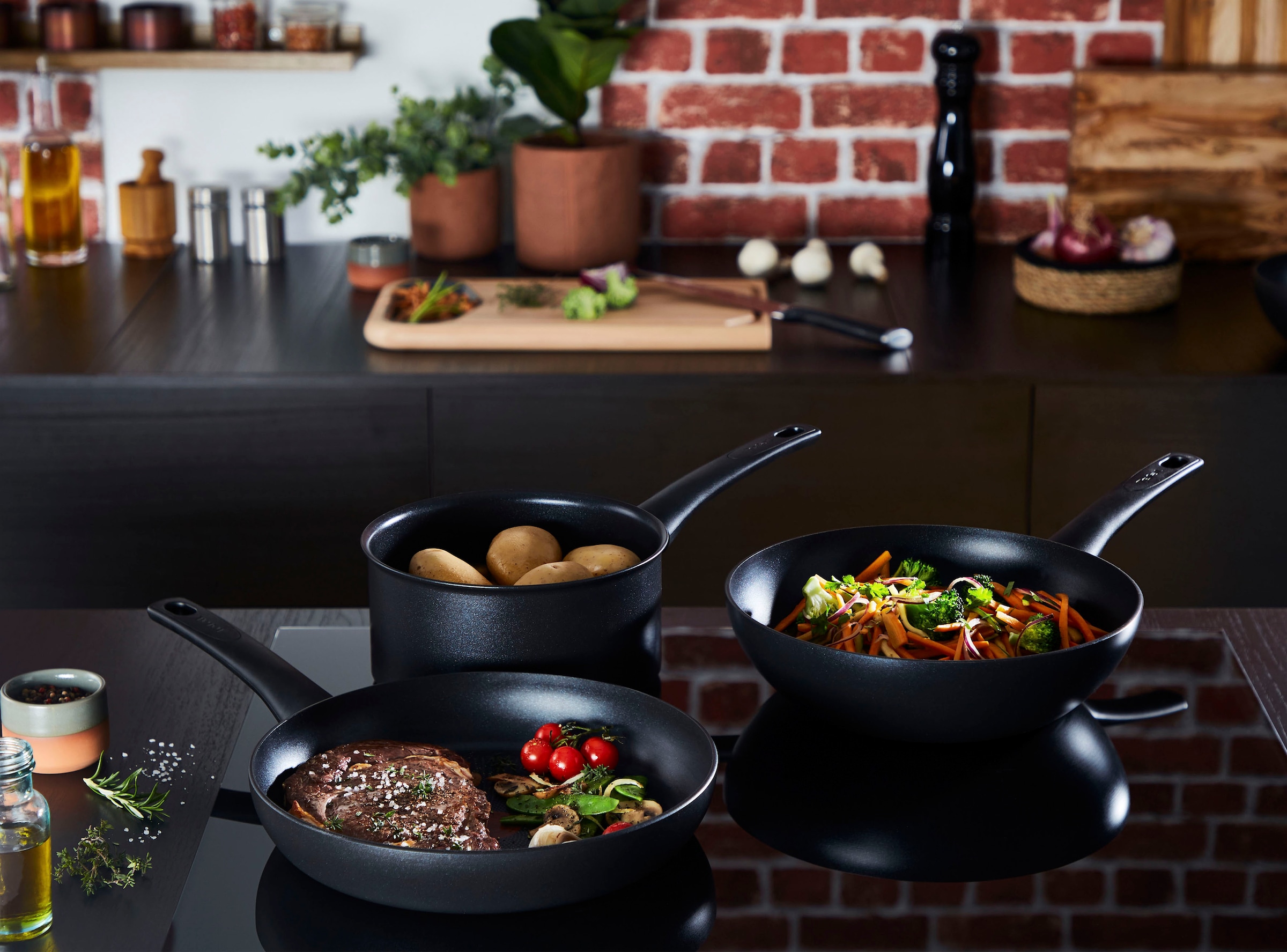 Tefal Pfannen-Set »Ultimate On«, Aluminium, (Set, 3 tlg., Tefal Ultimate On Pfannenset 3-tlg. (20, 24, 28 cm), Antihaftversiegelung, Temperaturanzeiger, Induktion